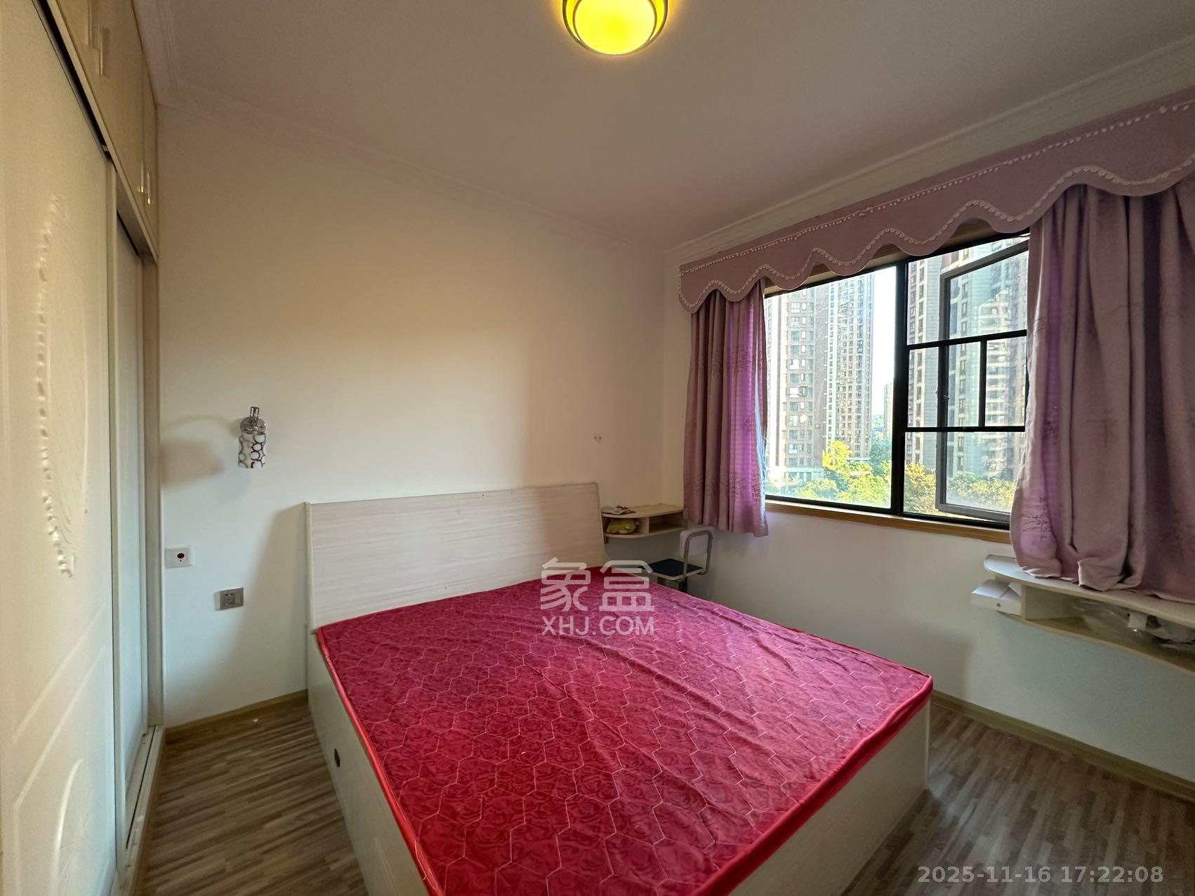 绿地海外滩一期  1室0厅0卫    2000.0元/月室内图