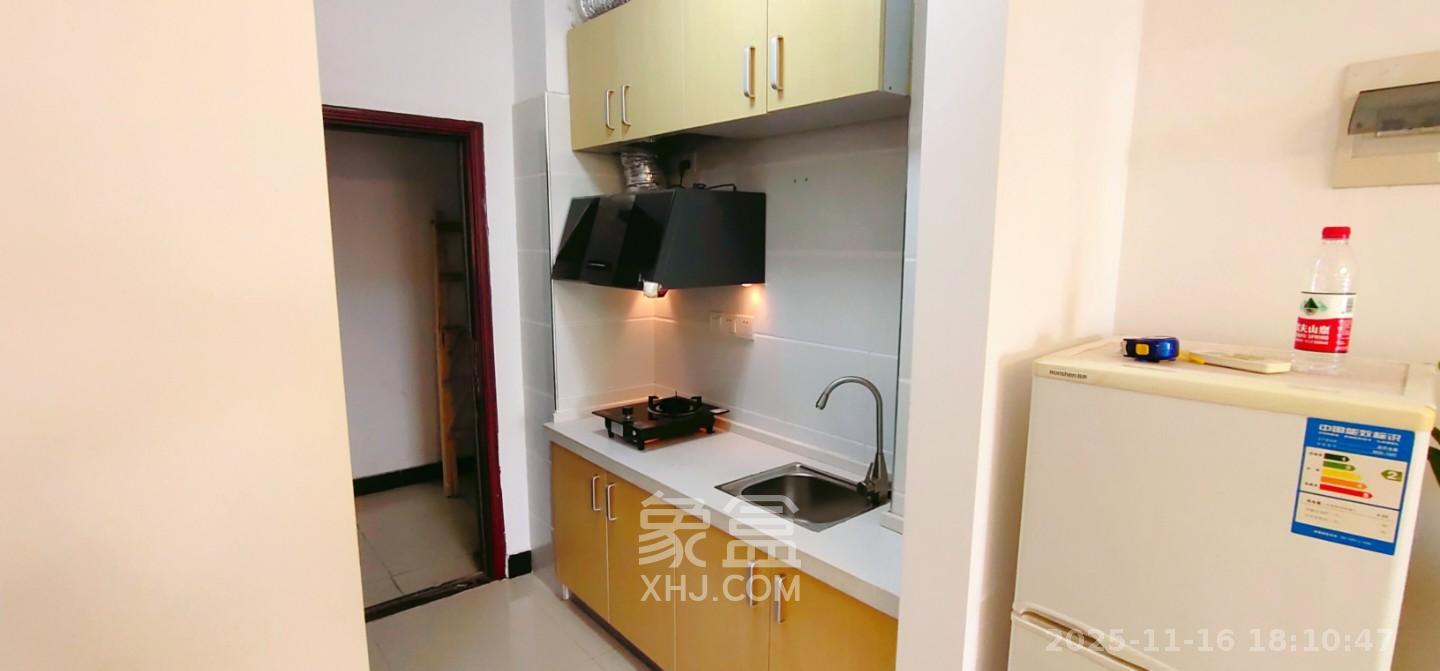 东方芙蓉  1室0厅0卫    1500.0元/月室内图