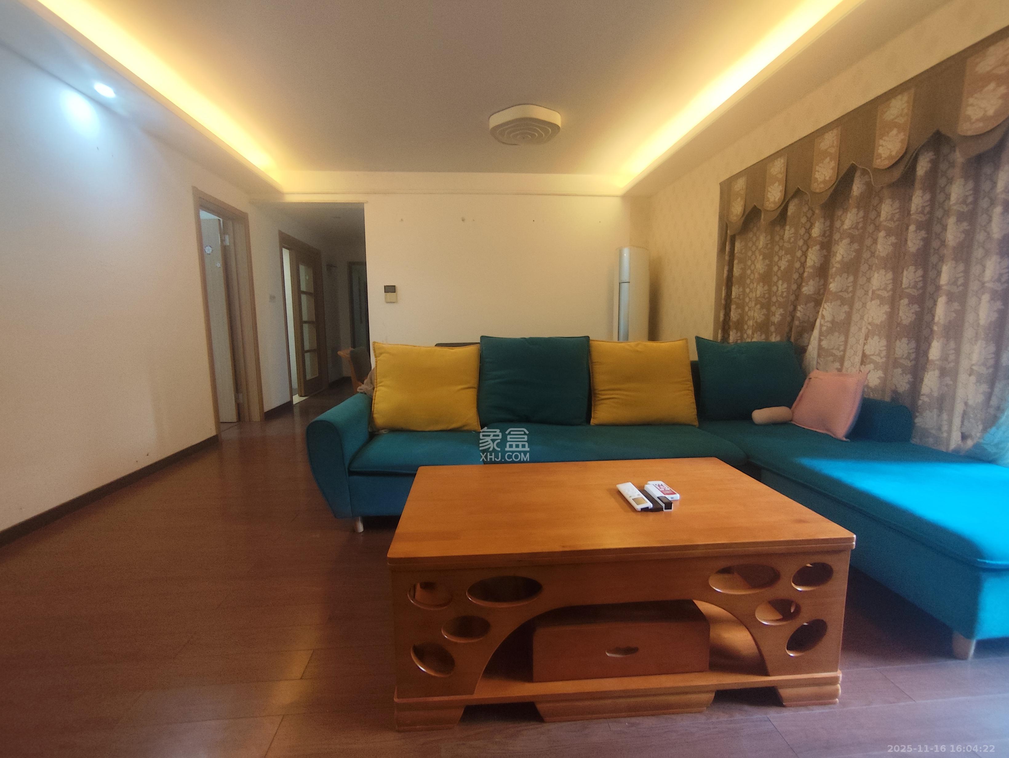 万科魅力之城非凡里 3室2厅2卫 2300.0元/月 万科魅力之城非凡里 3室2厅2卫 2300.0元/月室内图