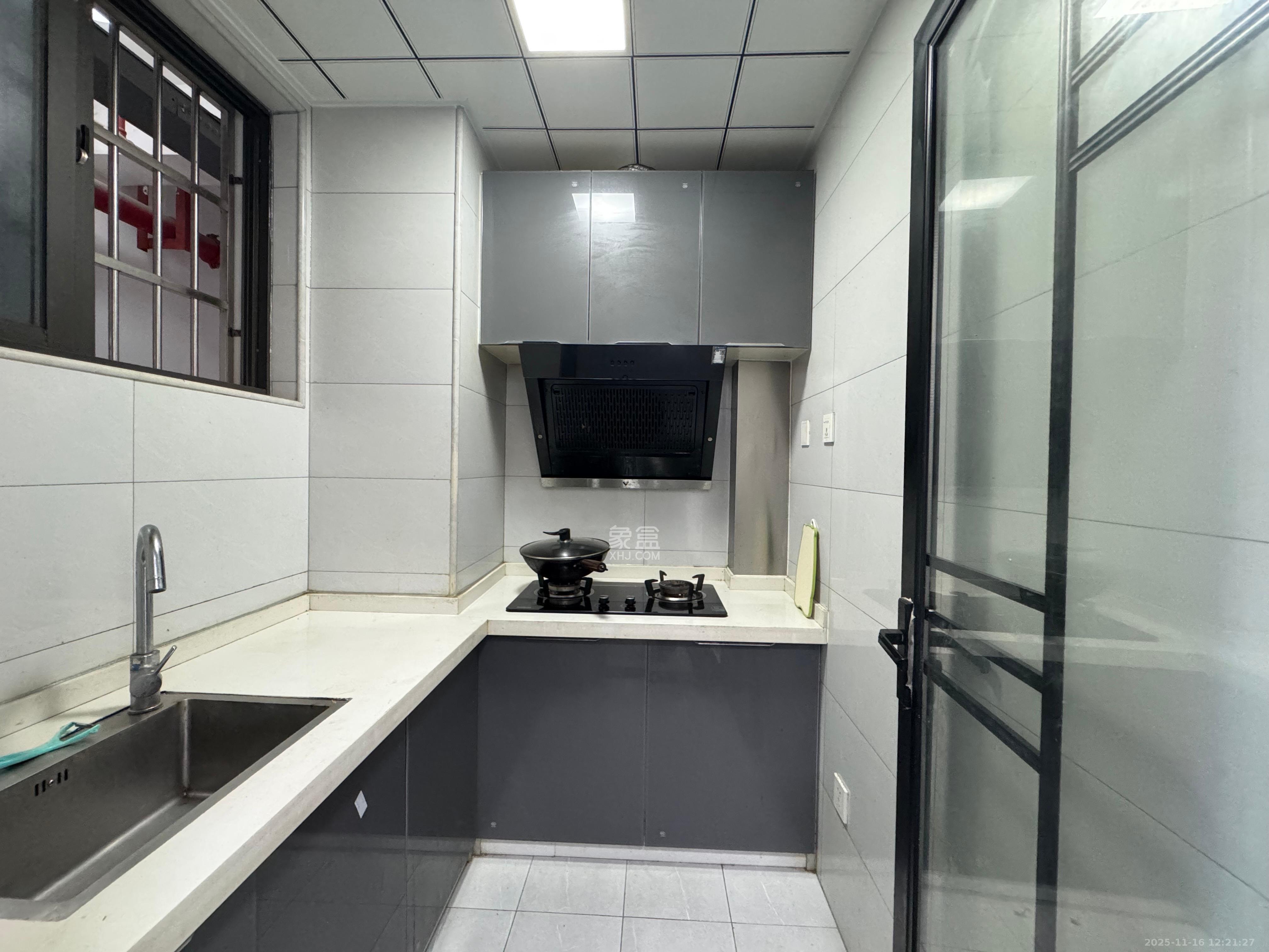 嘉雨兴园 1室1厅1卫 1600.0元/月 嘉雨兴园 1室1厅1卫 1600.0元/月室内图