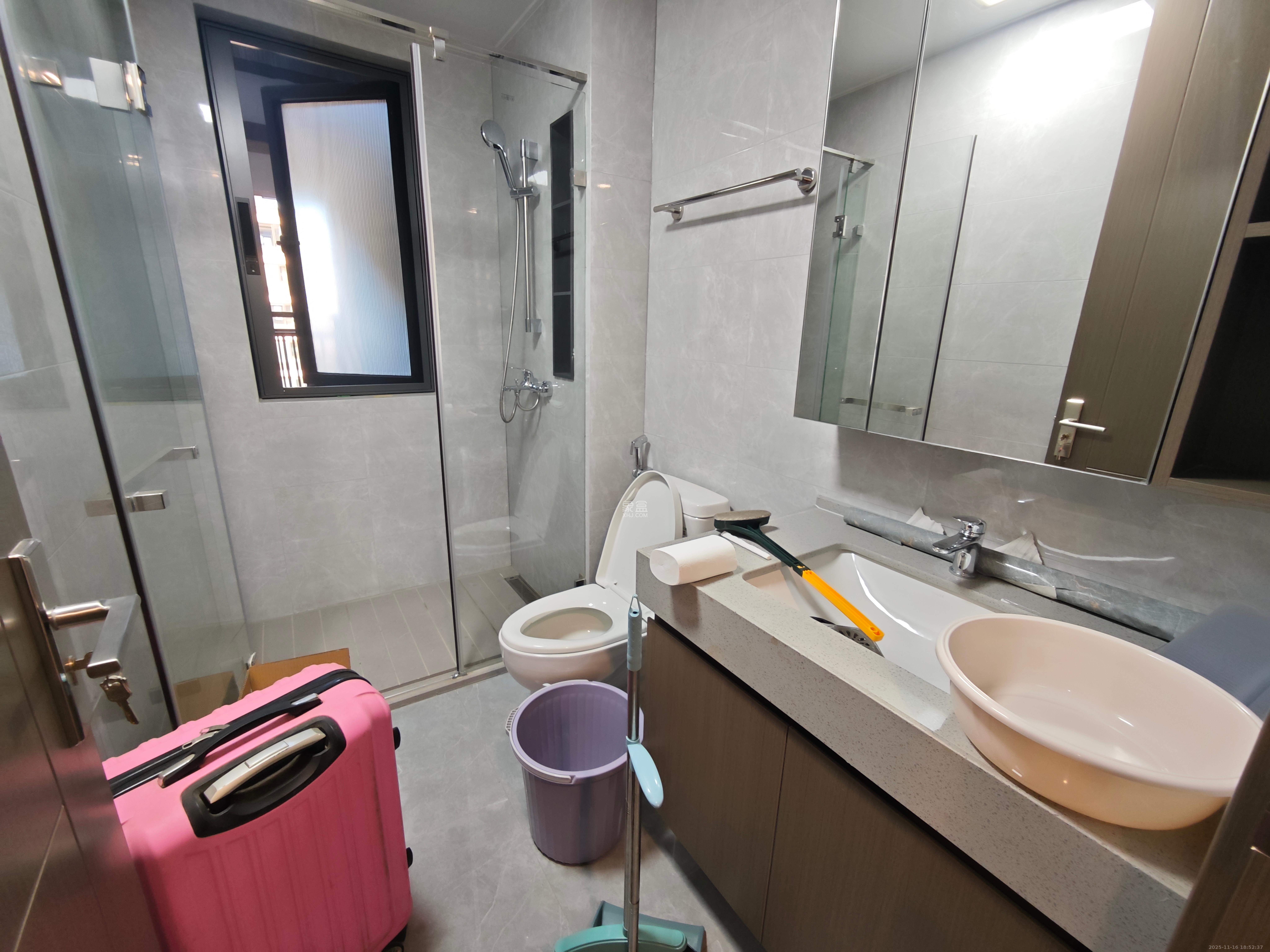 美的云樾  3室2厅2卫    4500.0元/月室内图