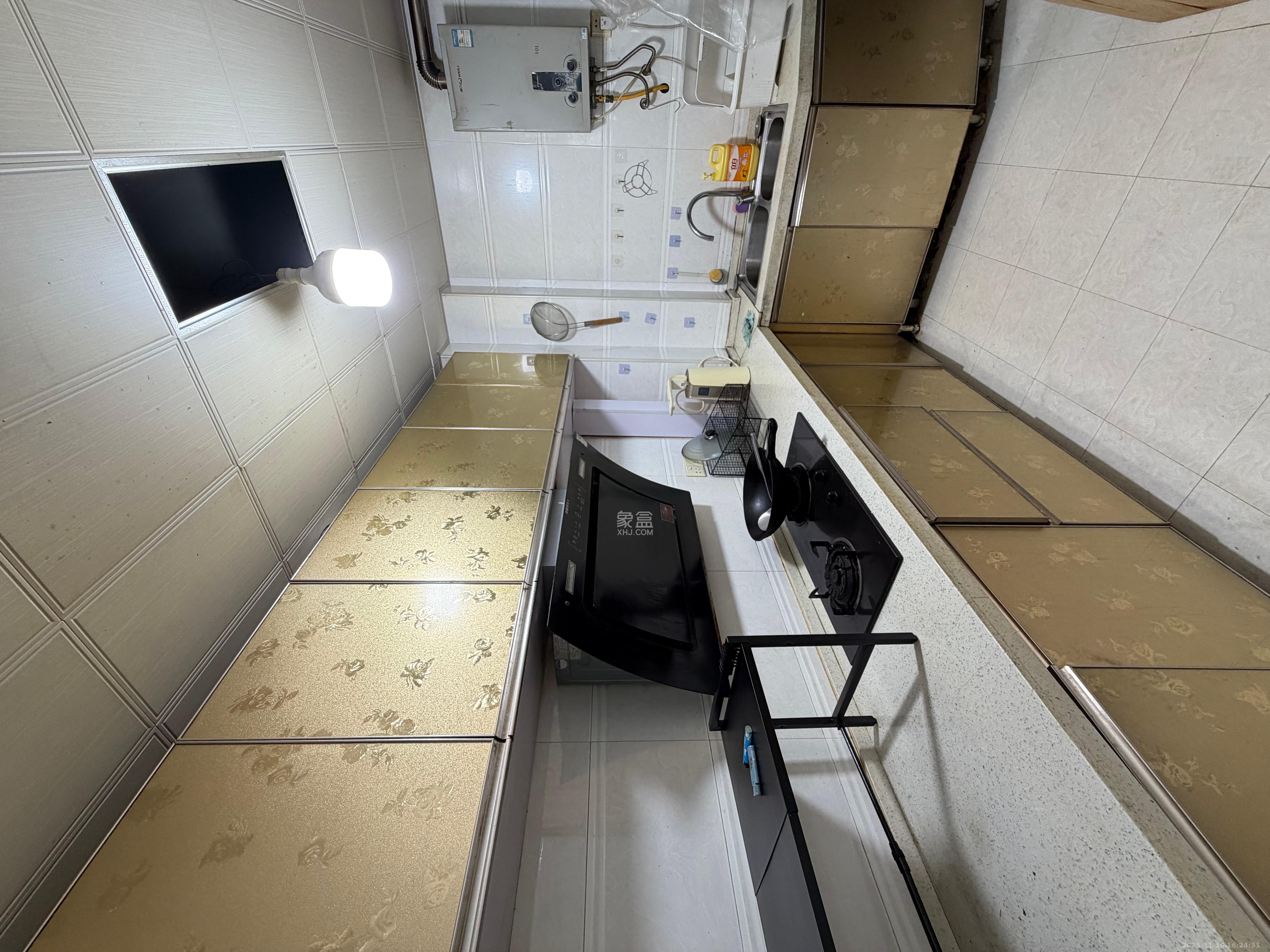 鑫科明珠  3室2厅2卫    2300.0元/月室内图