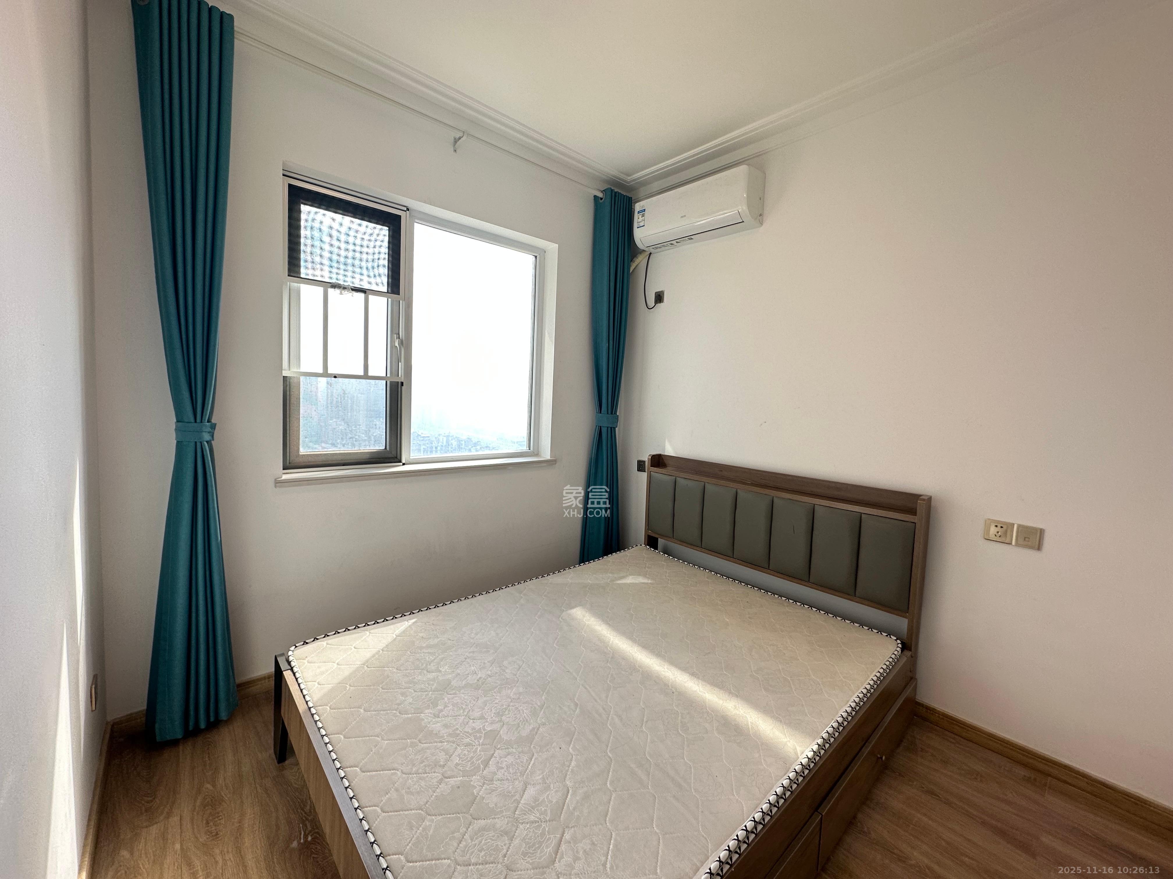 新华联梦想城  3室2厅2卫    2000.0元/月室内图