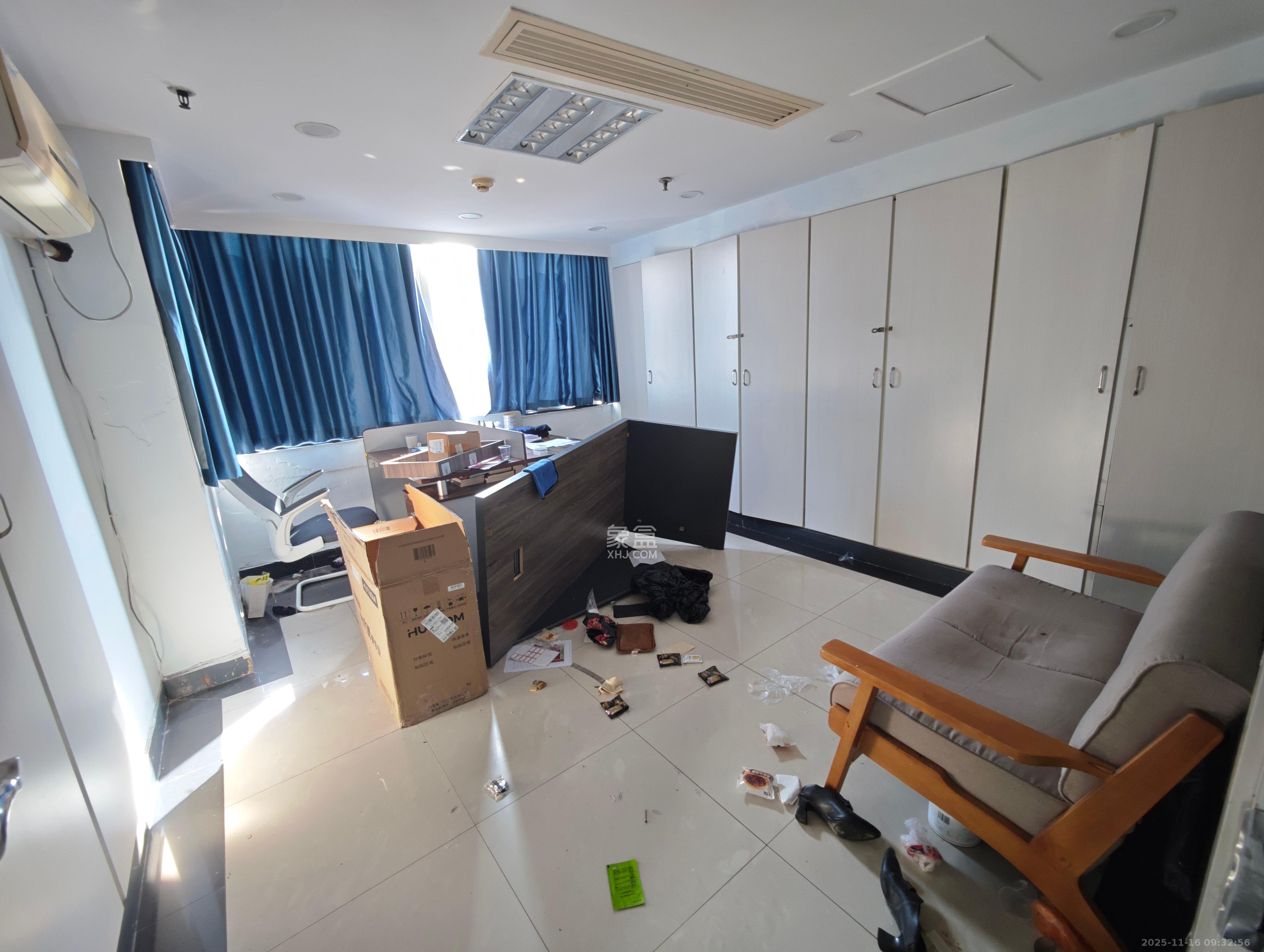 新富城   418.0㎡      12000.0元/月室内图