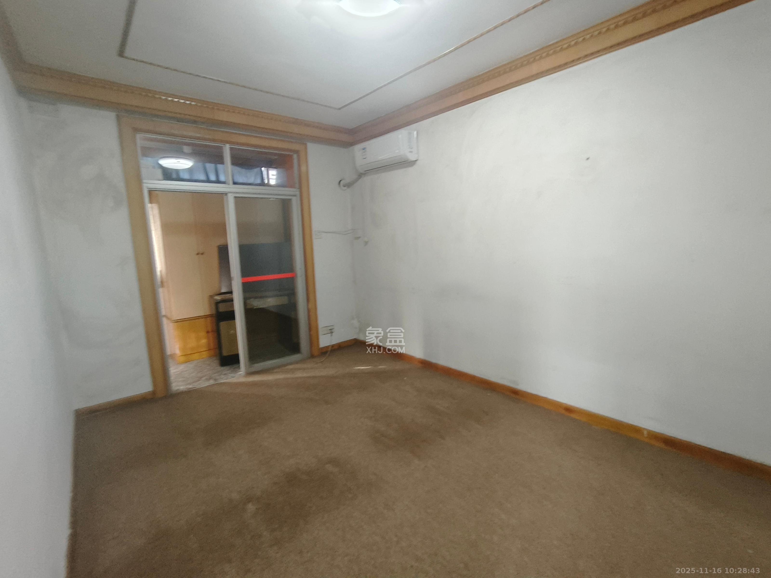 西湖新村  3室1厅1卫    2600.0元/月室内图