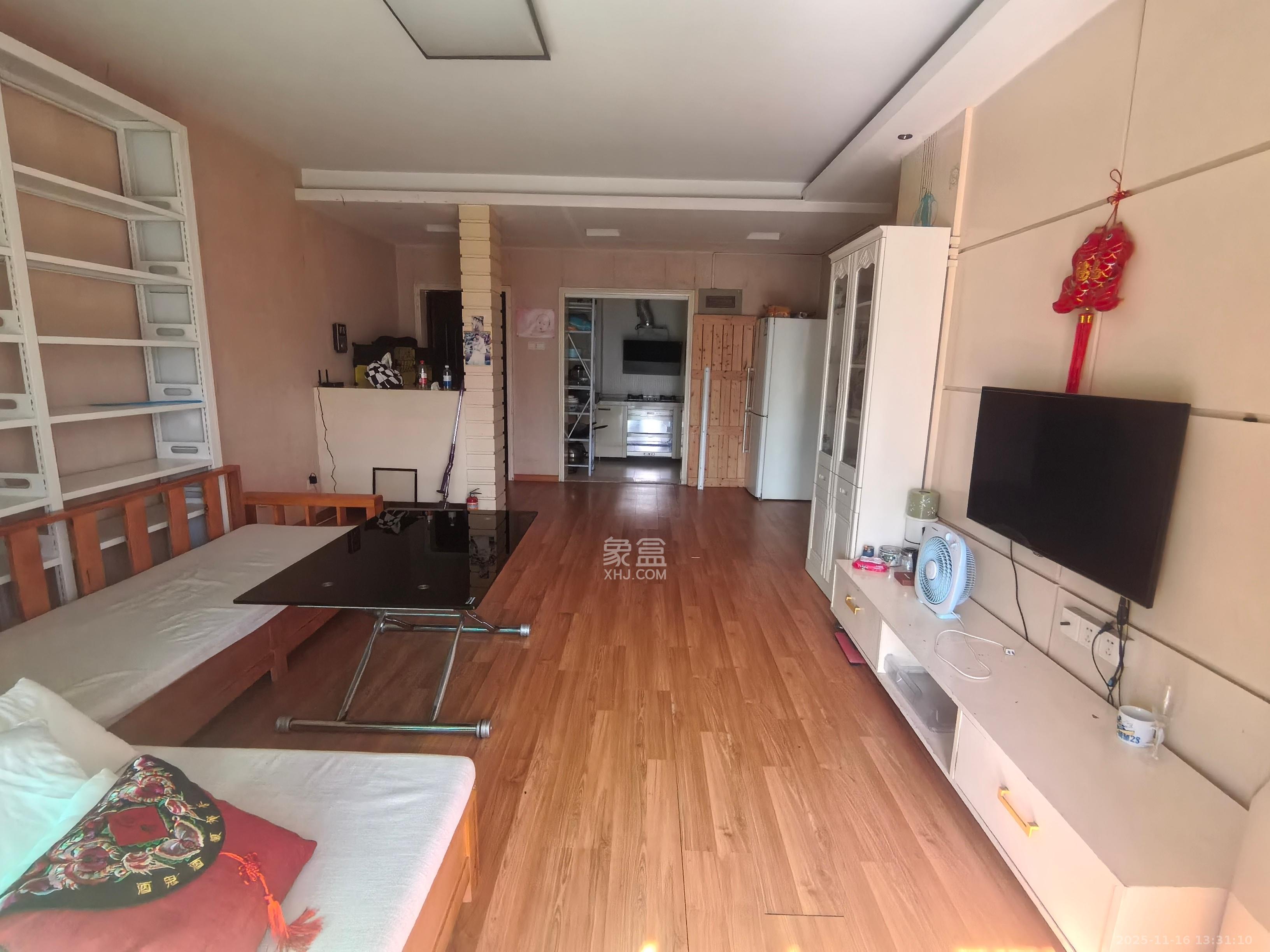 麓谷加州阳光  2室2厅1卫    2100.0元/月室内图