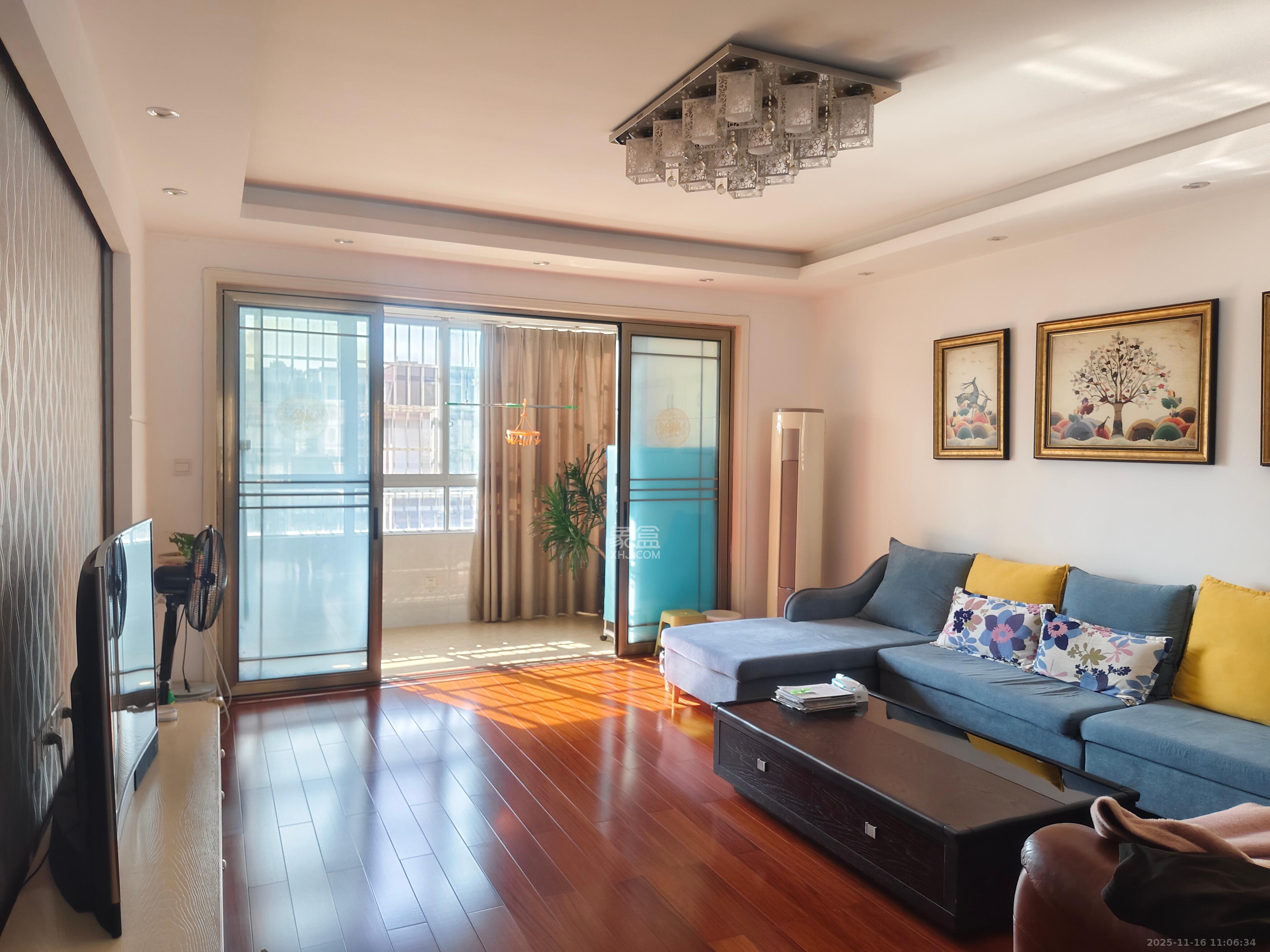 湘林家园（湘林小区电梯房）  4室2厅2卫    3000.0元/月室内图