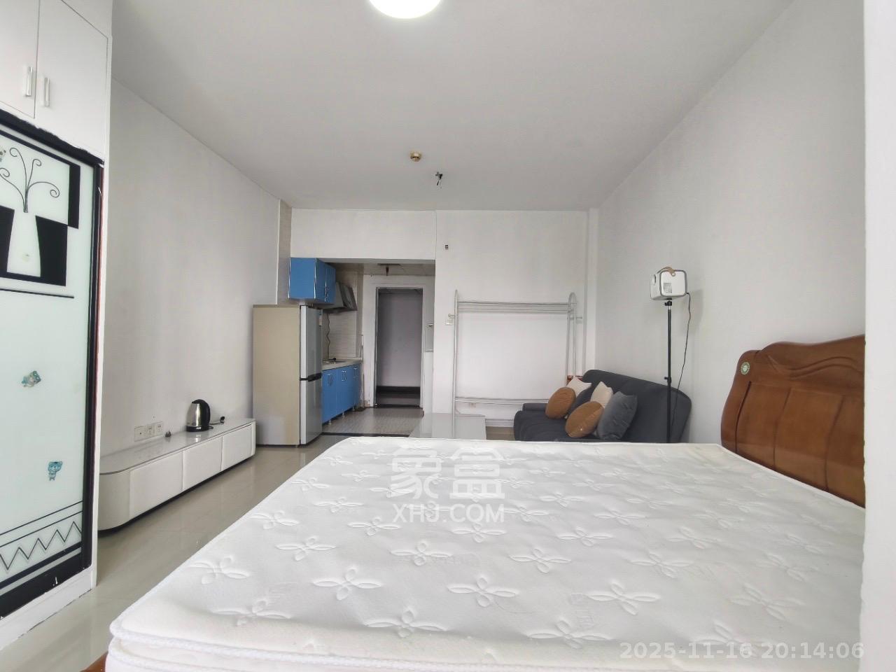 2076至高点  1室1厅1卫    1500.0元/月室内图