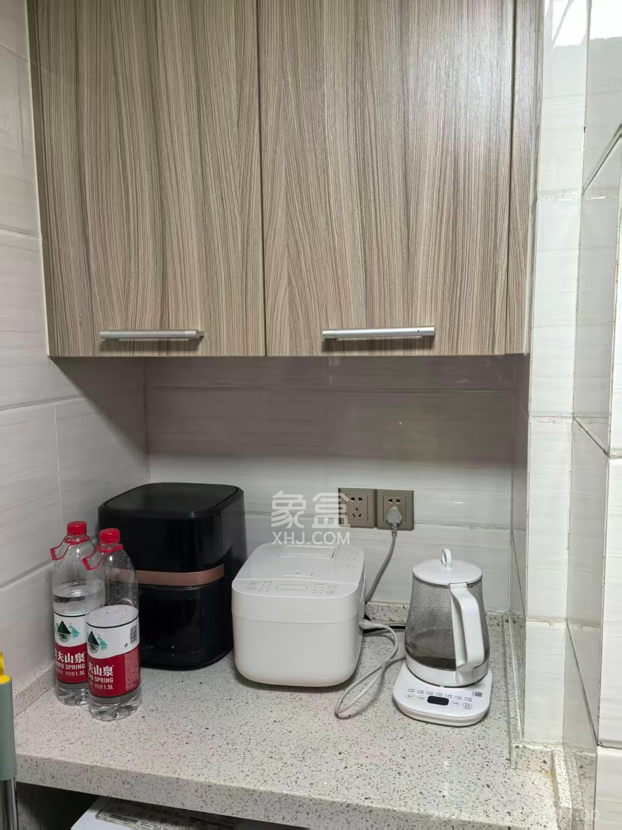 金茂梅溪湖  2室1厅1卫    1600.0元/月室内图