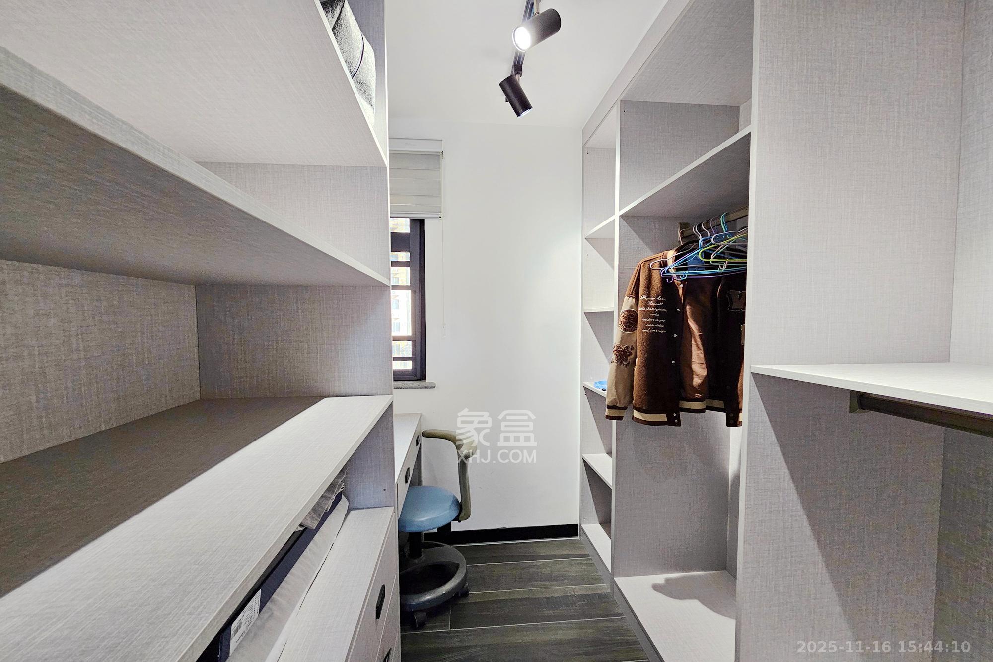 明大佳园 3室2厅2卫 4000.0元/月 明大佳园 3室2厅2卫 4000.0元/月室内图