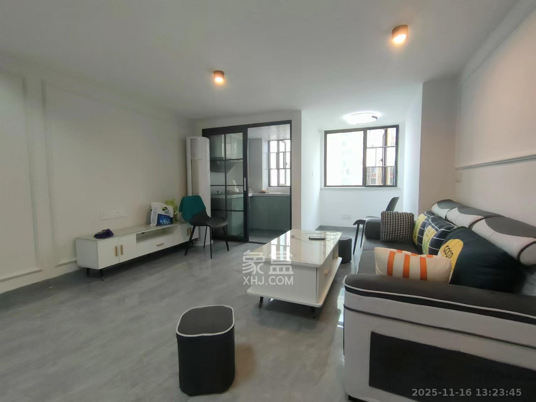 福晟钱隆国际（晟冉景苑）  2室1厅1卫    1800.0元/月室内图