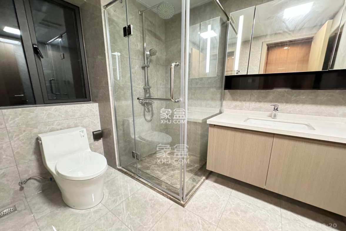 长房星城天地 4室2厅2卫 5500.0元/月 长房星城天地 4室2厅2卫 5500.0元/月室内图