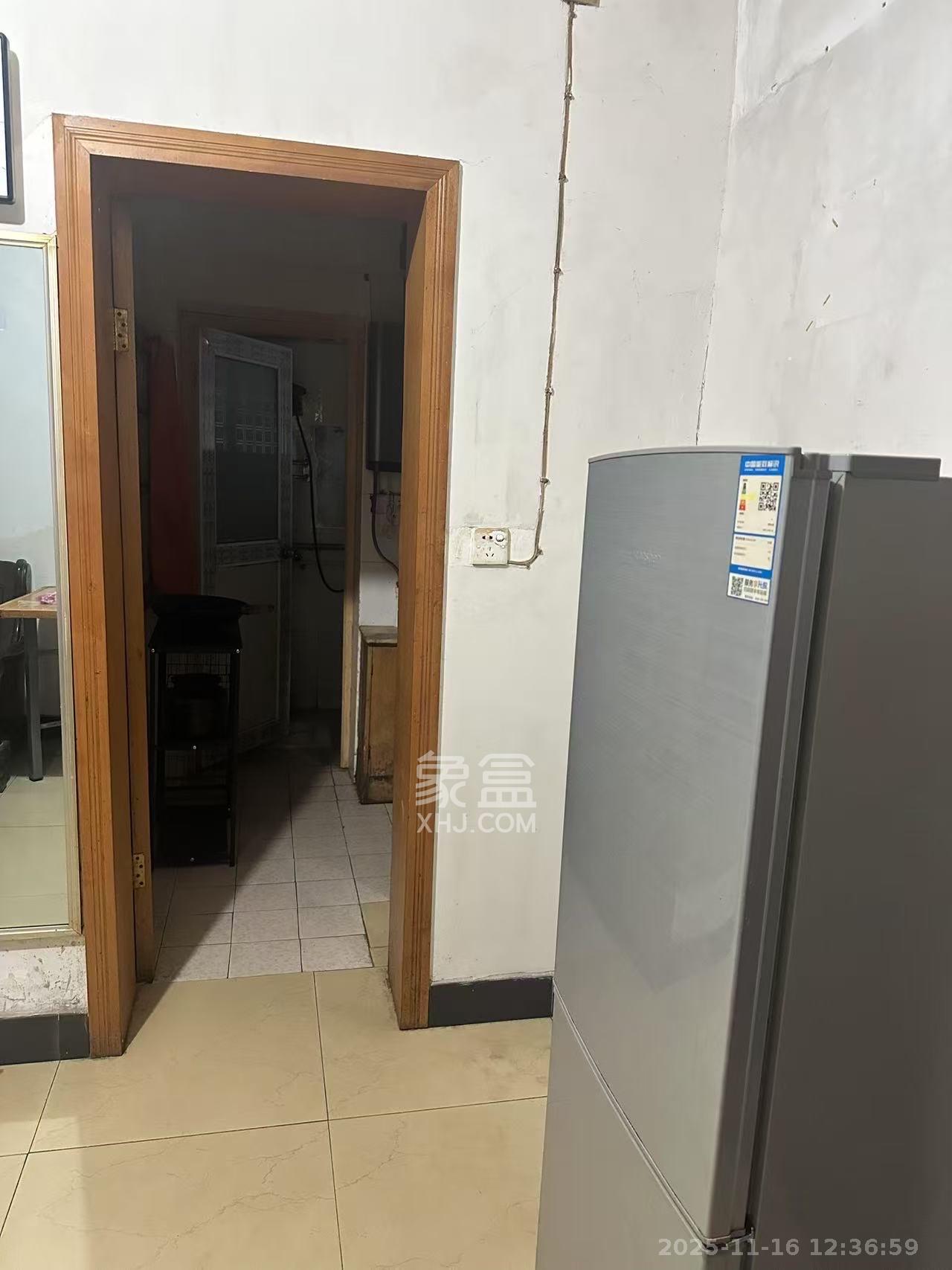 红花坡社区  1室1厅1卫    900.0元/月室内图