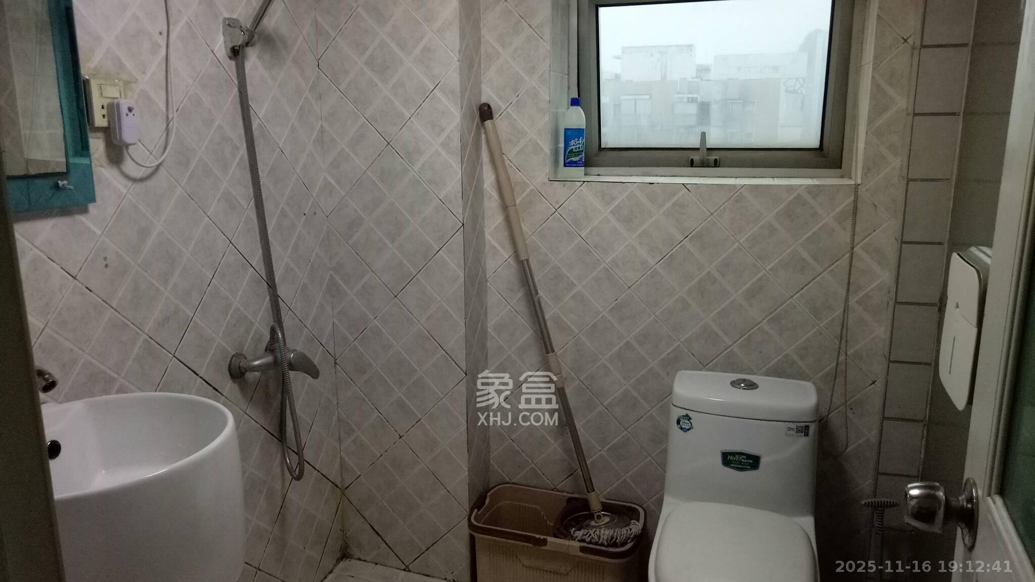 凯通国际城(凯通朝庭) 2室1厅1卫 2200.0元/月 凯通国际城(凯通朝庭) 2室1厅1卫 2200.0元/月室内图