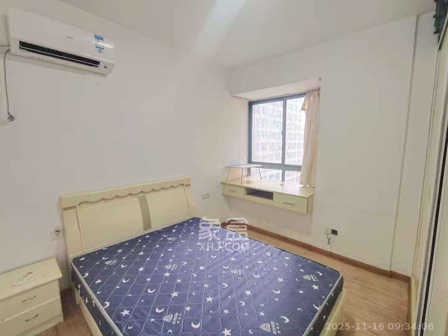 欧园 3室2厅1卫 2700.0元/月 欧园 3室2厅1卫 2700.0元/月室内图