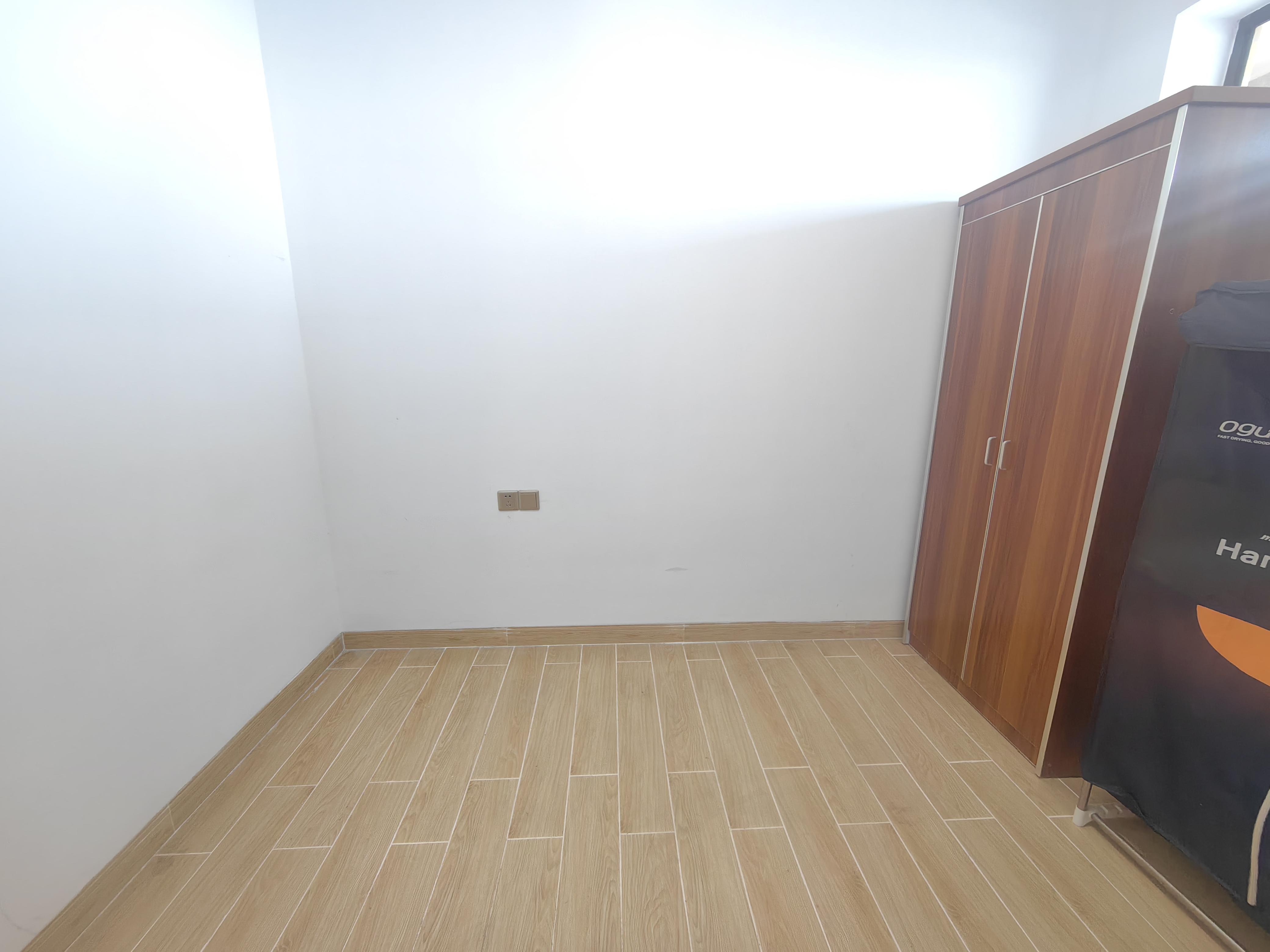 海湾花园  3室2厅2卫    3800.0元/月室内图