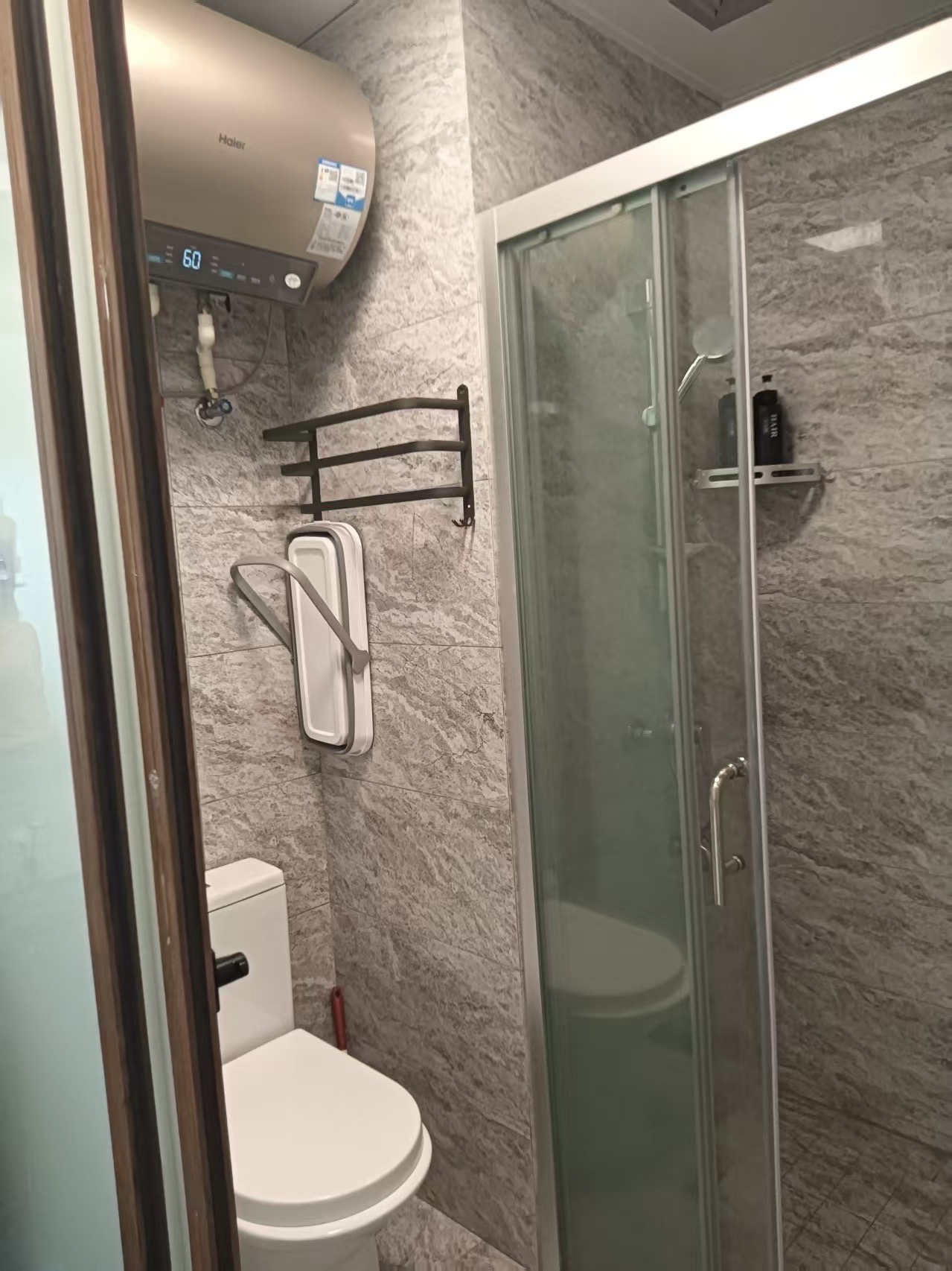 滨江海岸三期  1室0厅1卫    2200.0元/月室内图