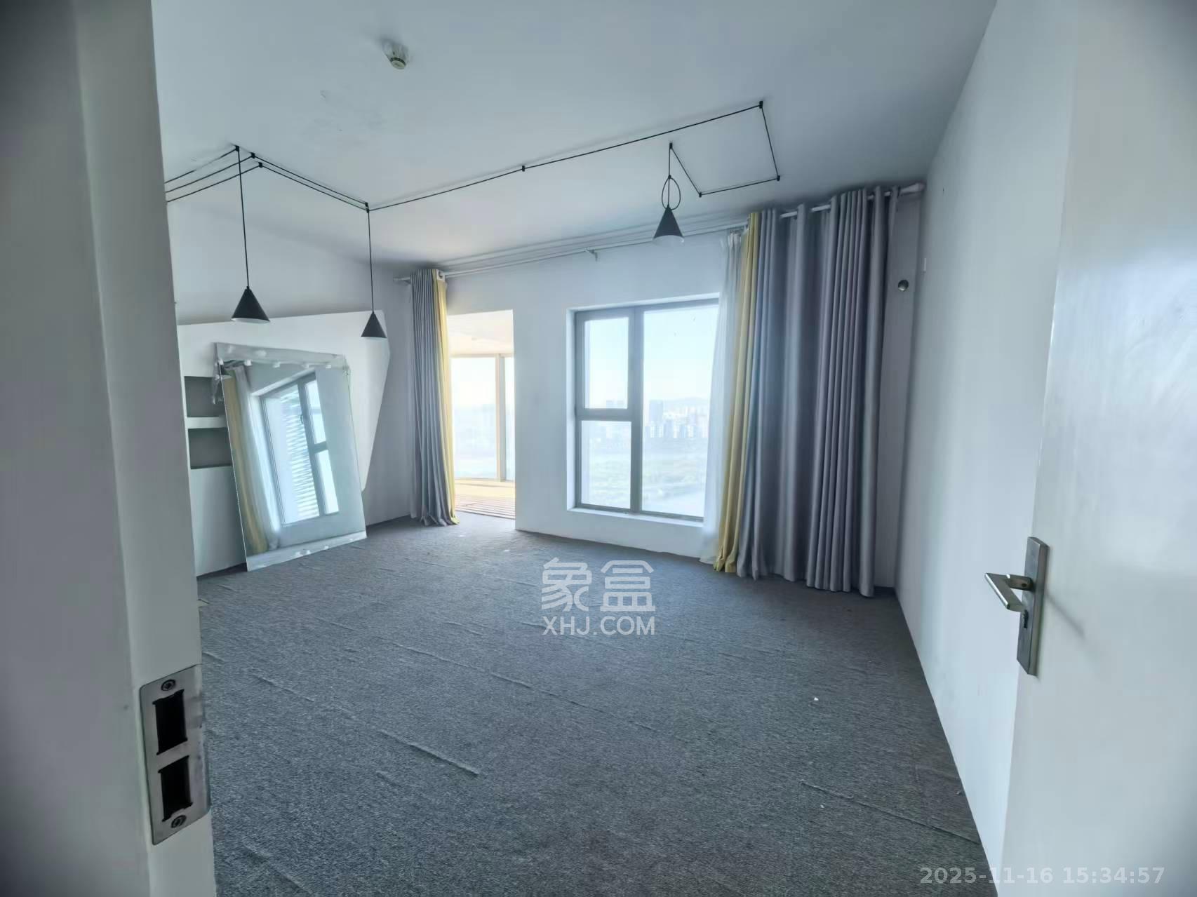 潮宗御苑 3室2厅2卫 6200.0元/月 潮宗御苑 3室2厅2卫 6200.0元/月室内图