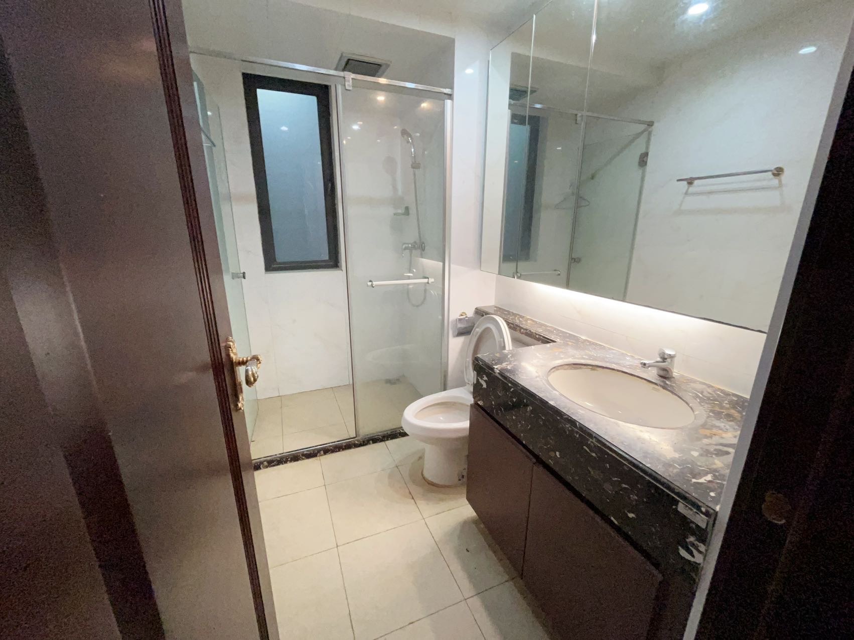 恒大海口文化旅游城 3室2厅2卫 2400.0元/月 恒大海口文化旅游城 3室2厅2卫 2400.0元/月室内图