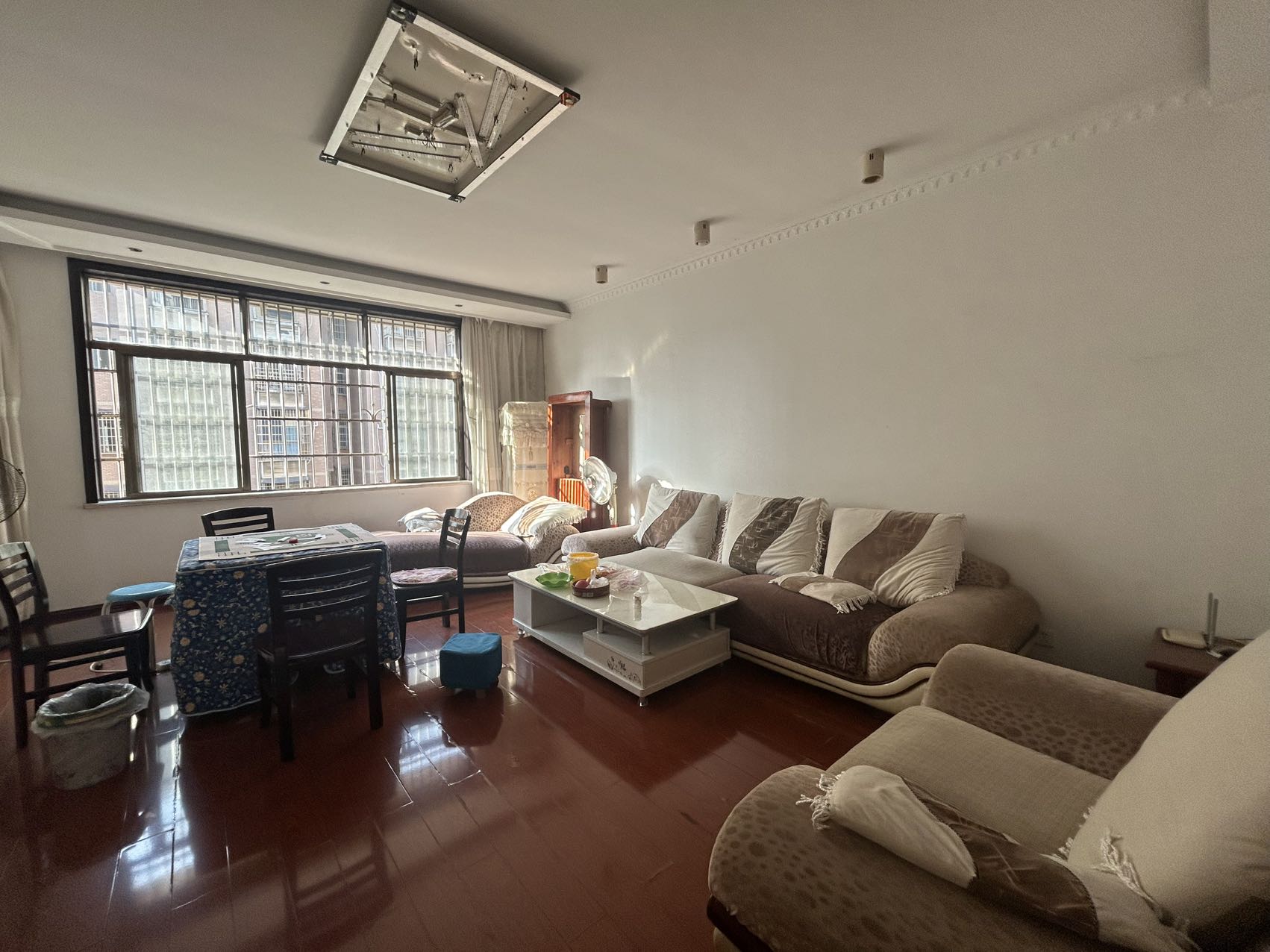 慧泽园（城院教师新村）  4室2厅2卫    80.0万室内图