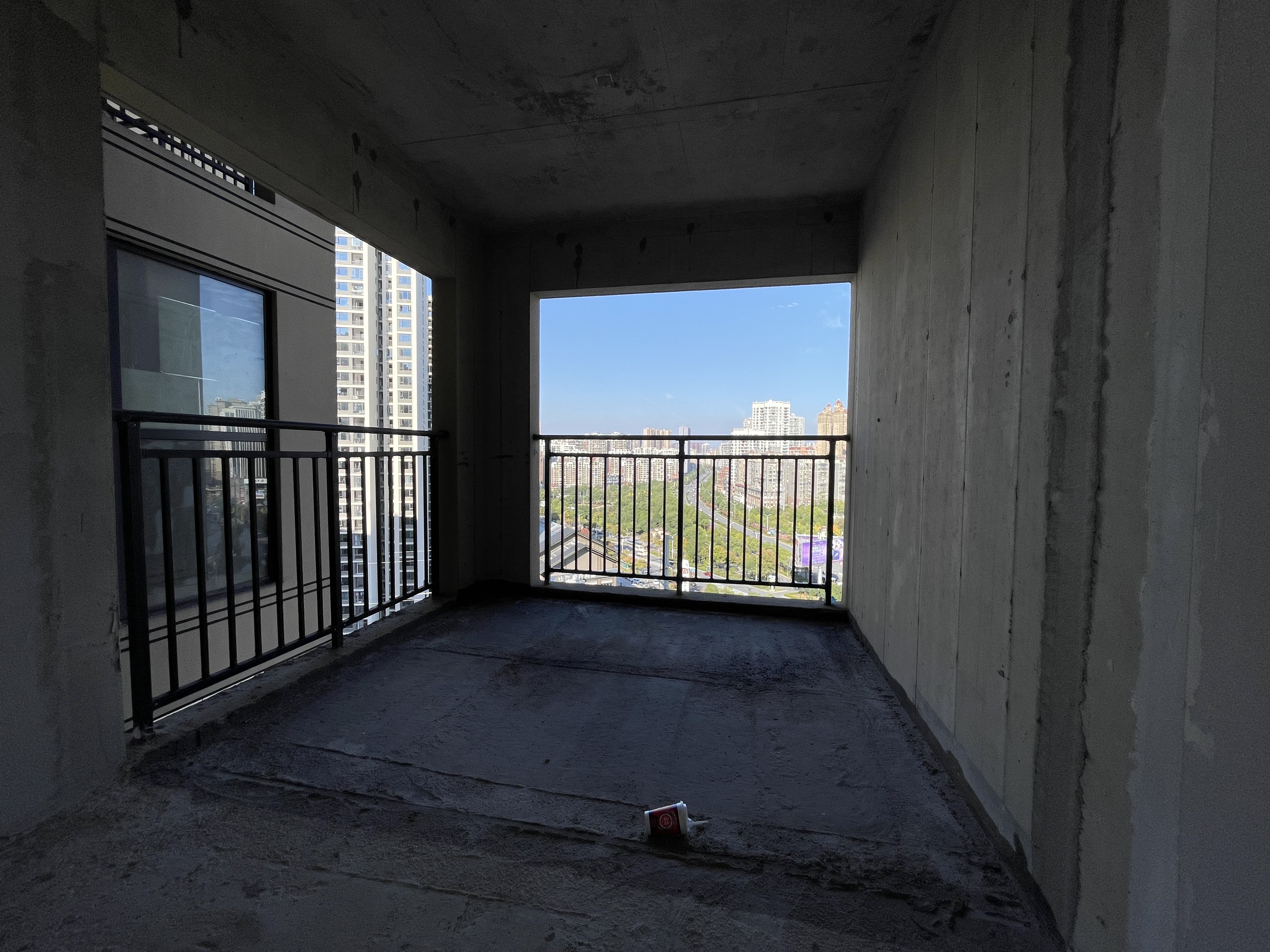 湘中府央玺  4室2厅2卫    76.8万客厅