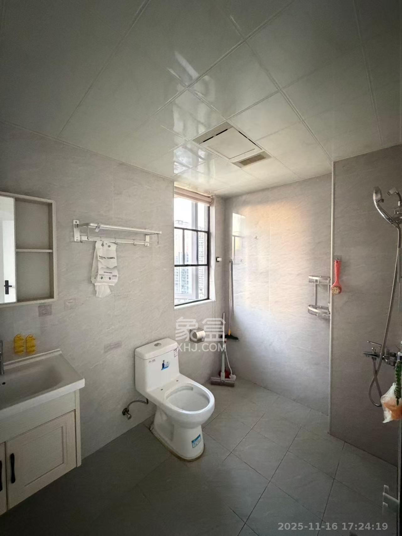 龙湖碧桂园天宸原著  4室2厅2卫    3800.0元/月室内图