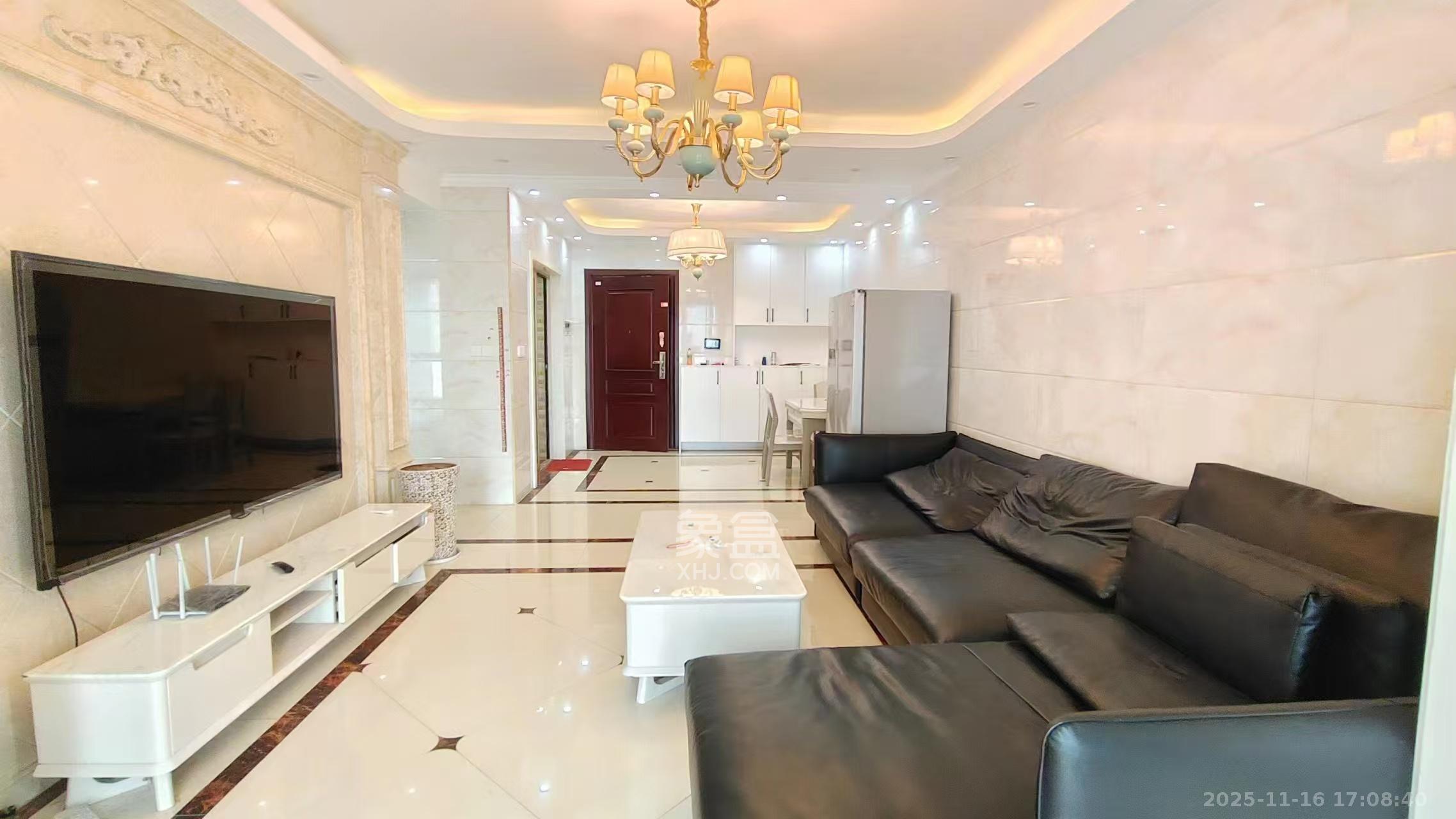 梅溪湖金茂悦（金悦雅苑）  3室2厅1卫    3800.0元/月