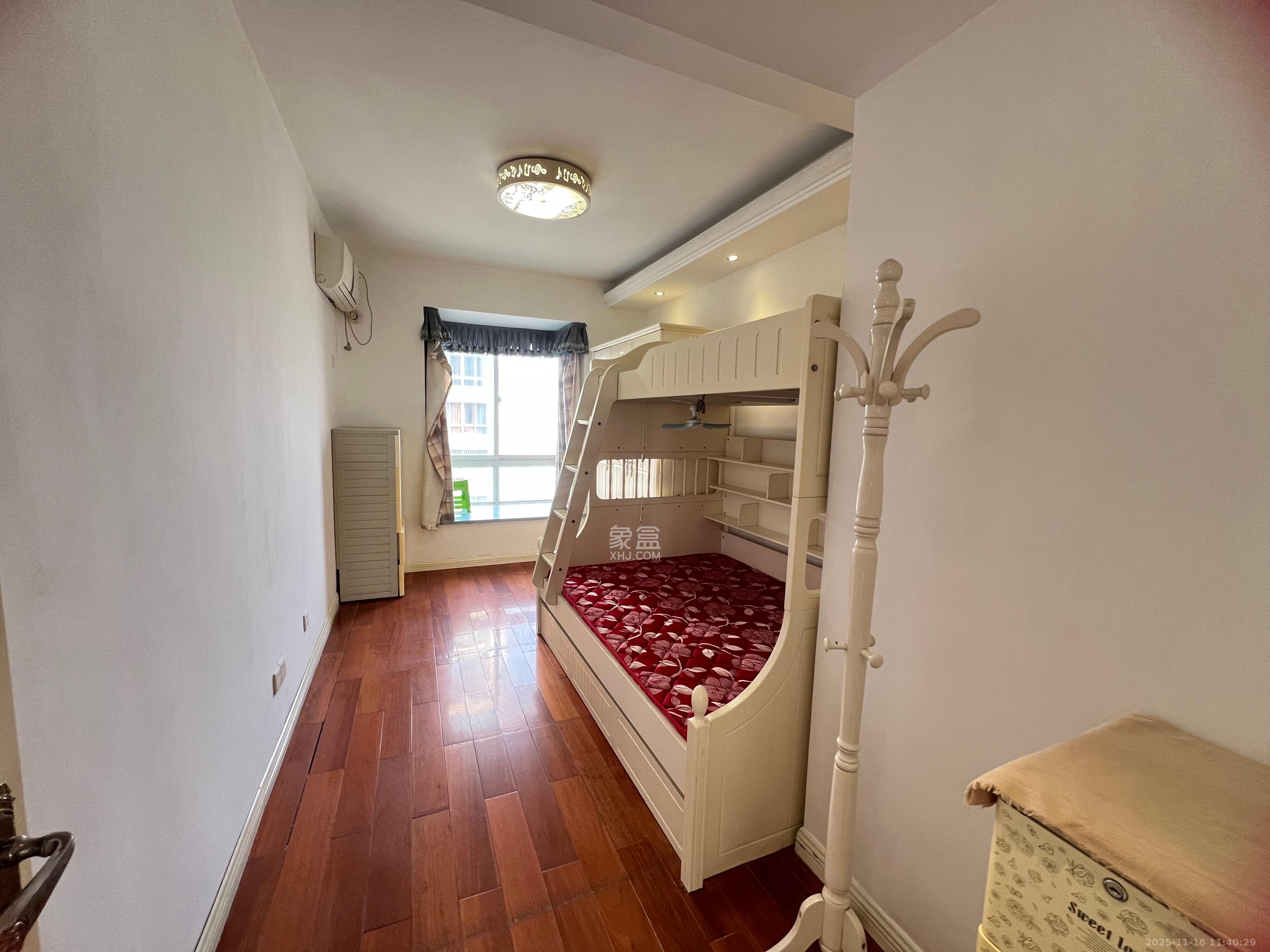 东门壹号家园  3室2厅2卫    2800.0元/月室内图