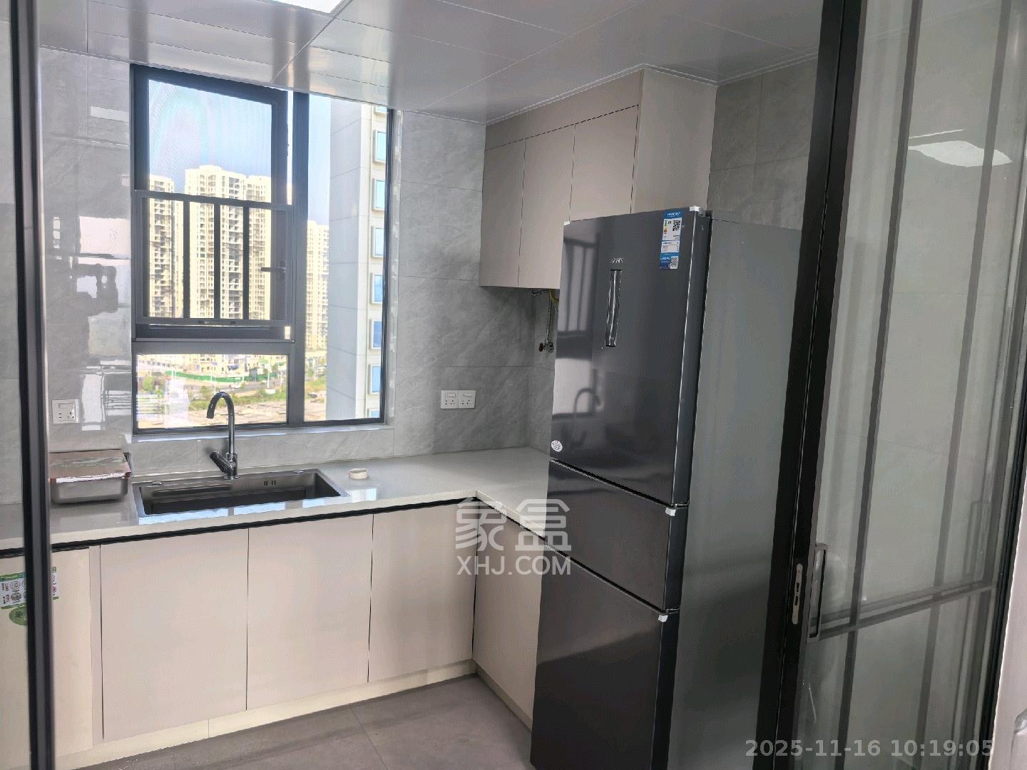 伊景园滨河苑  3室2厅2卫    2300.0元/月室内图