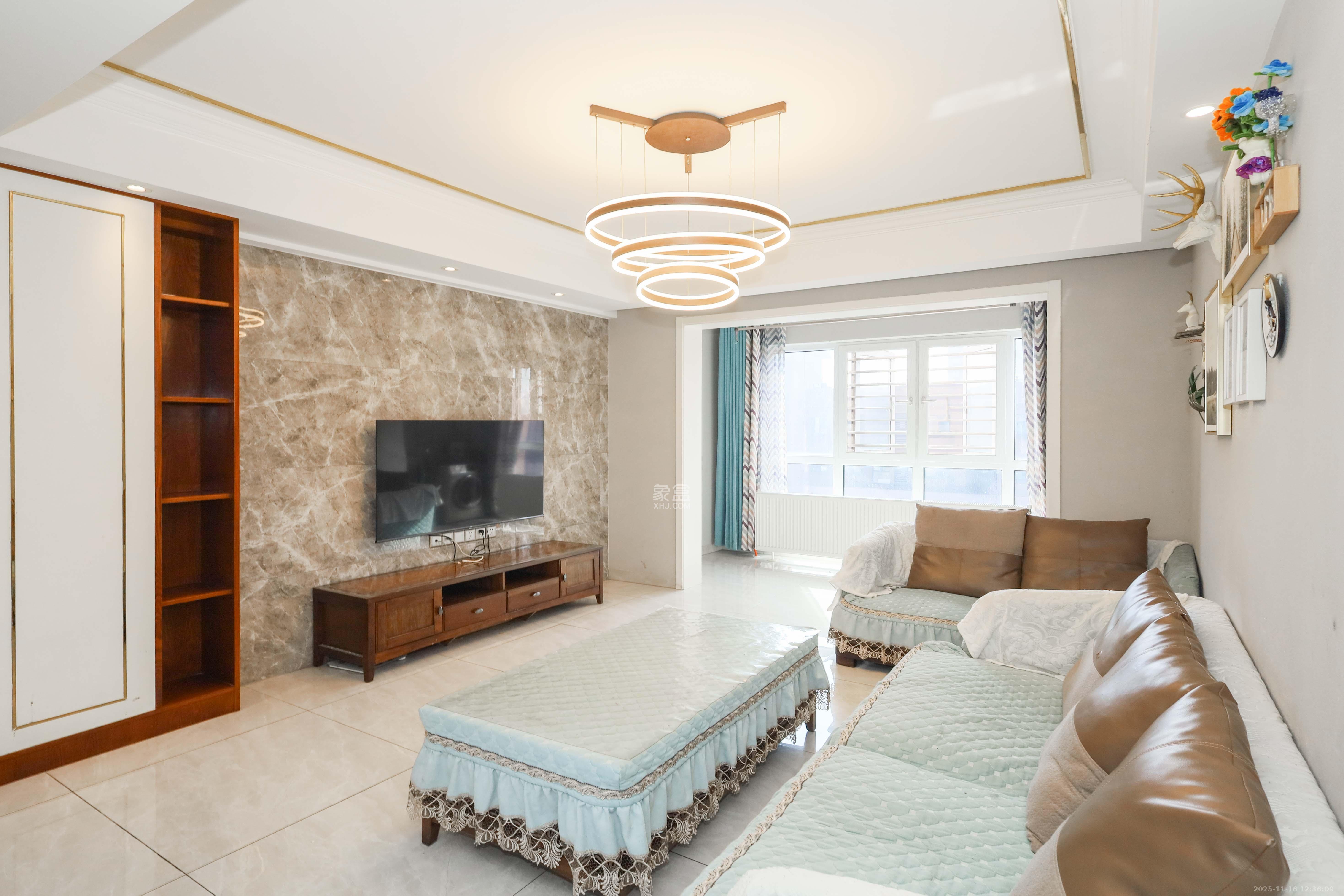 中冶中央公园  1室0厅0卫    90.0万客厅