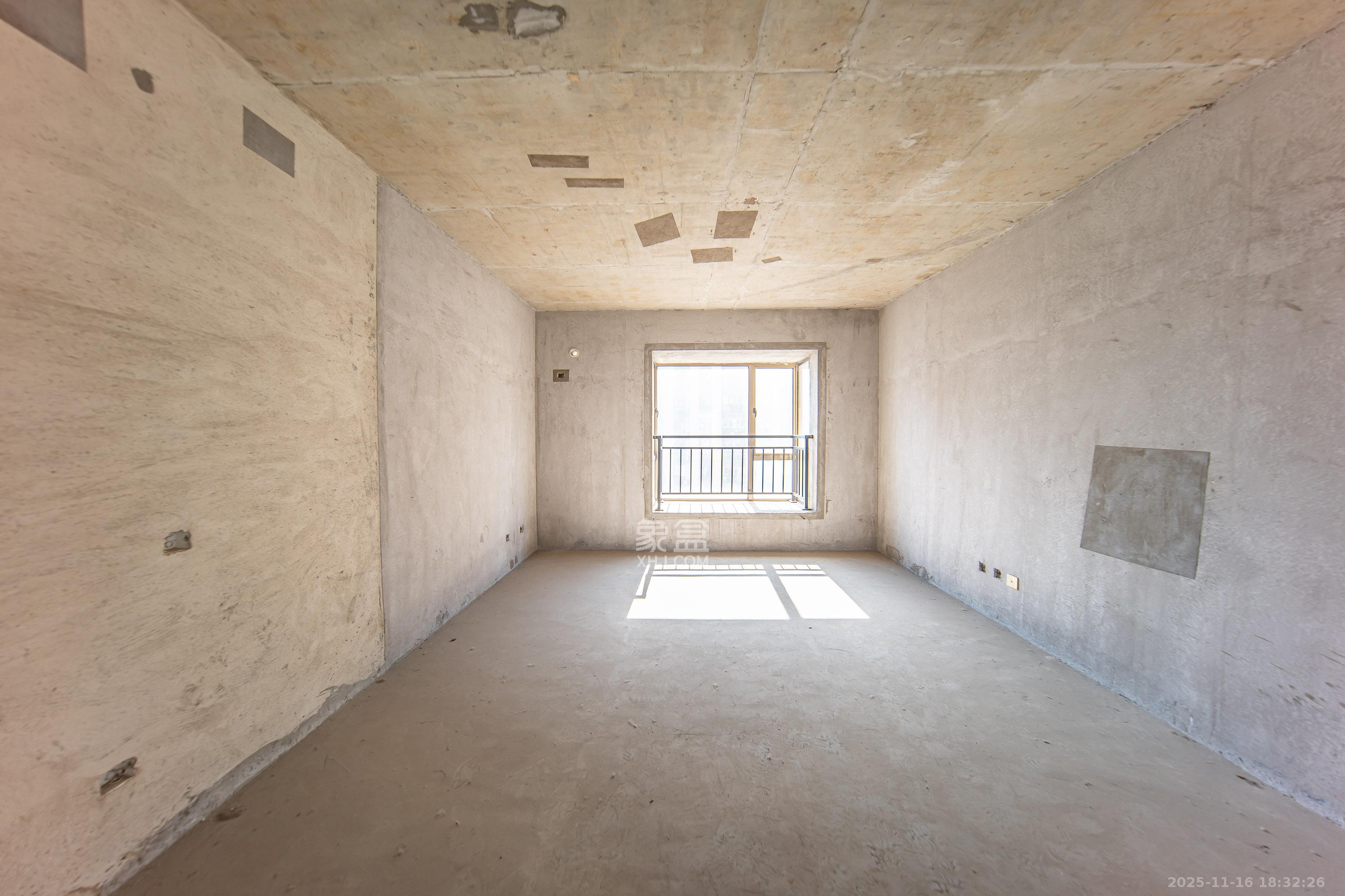 江山帝景雅典  4室2厅1卫    160.0万卧室