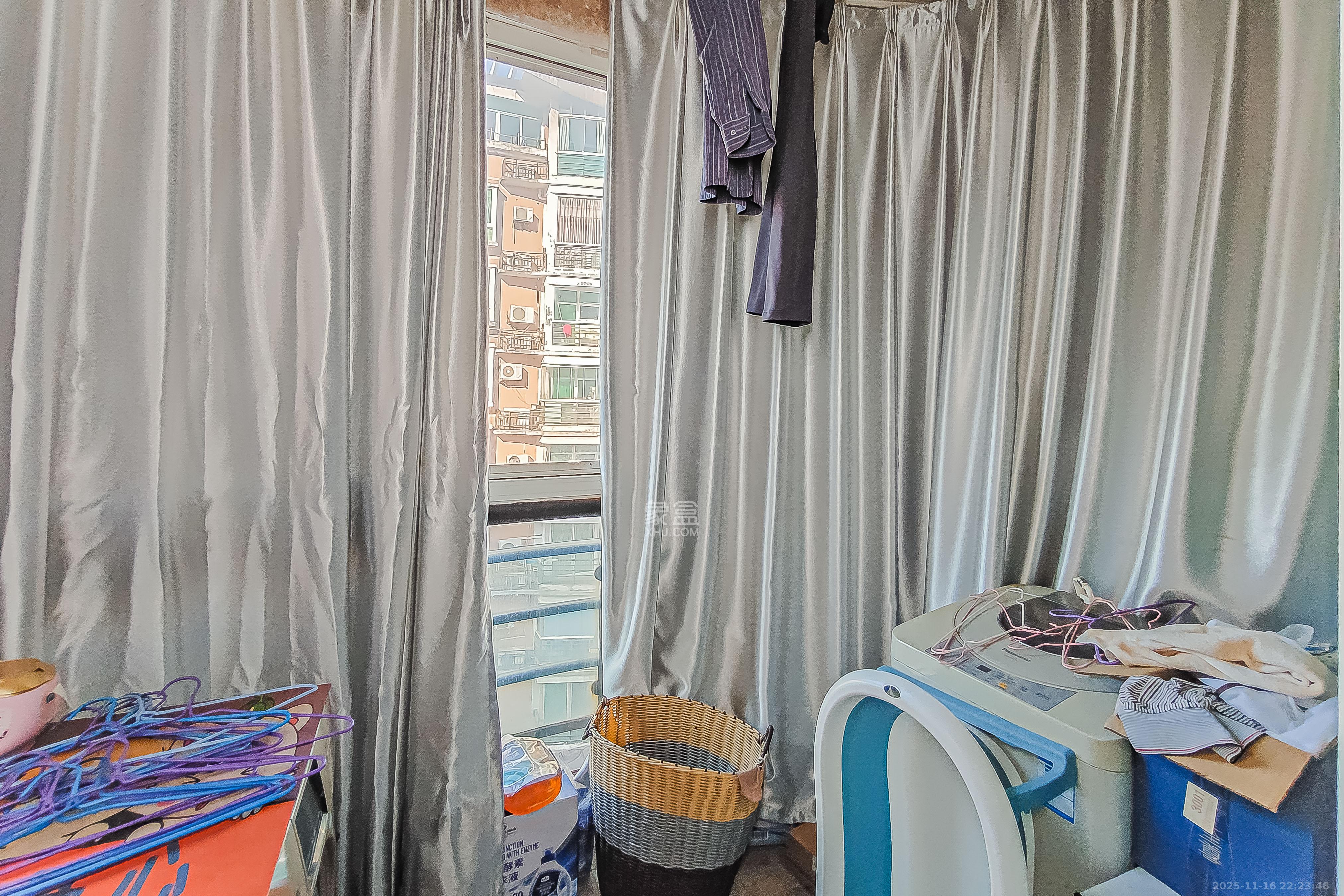 创远景园 4室2厅2卫 155.0万 创远景园 4室2厅2卫 155.0万阳台