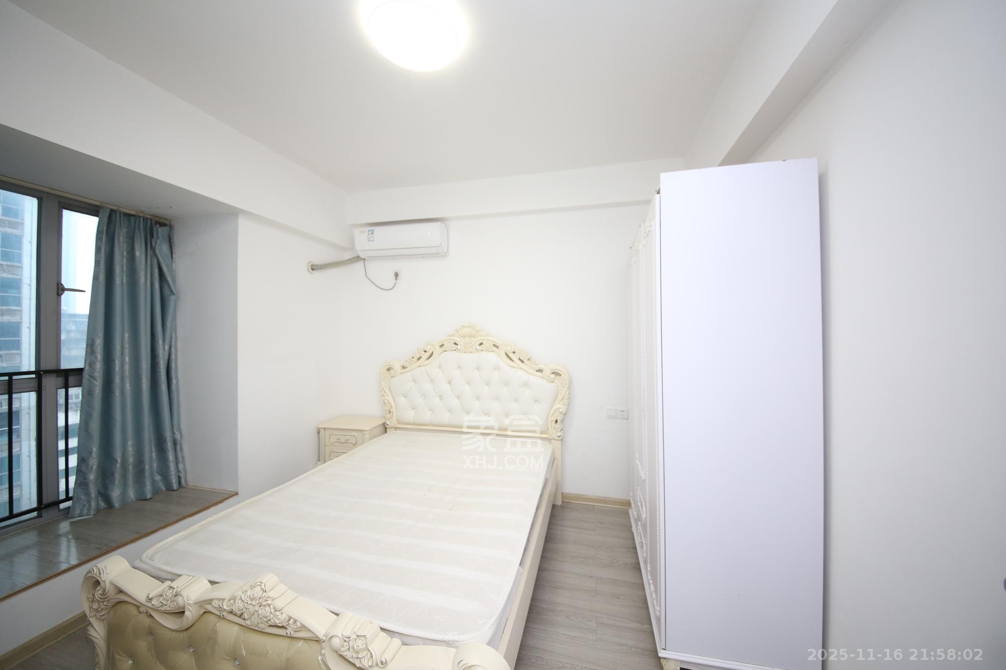 五一中央领御  2室2厅1卫    75.0万卧室