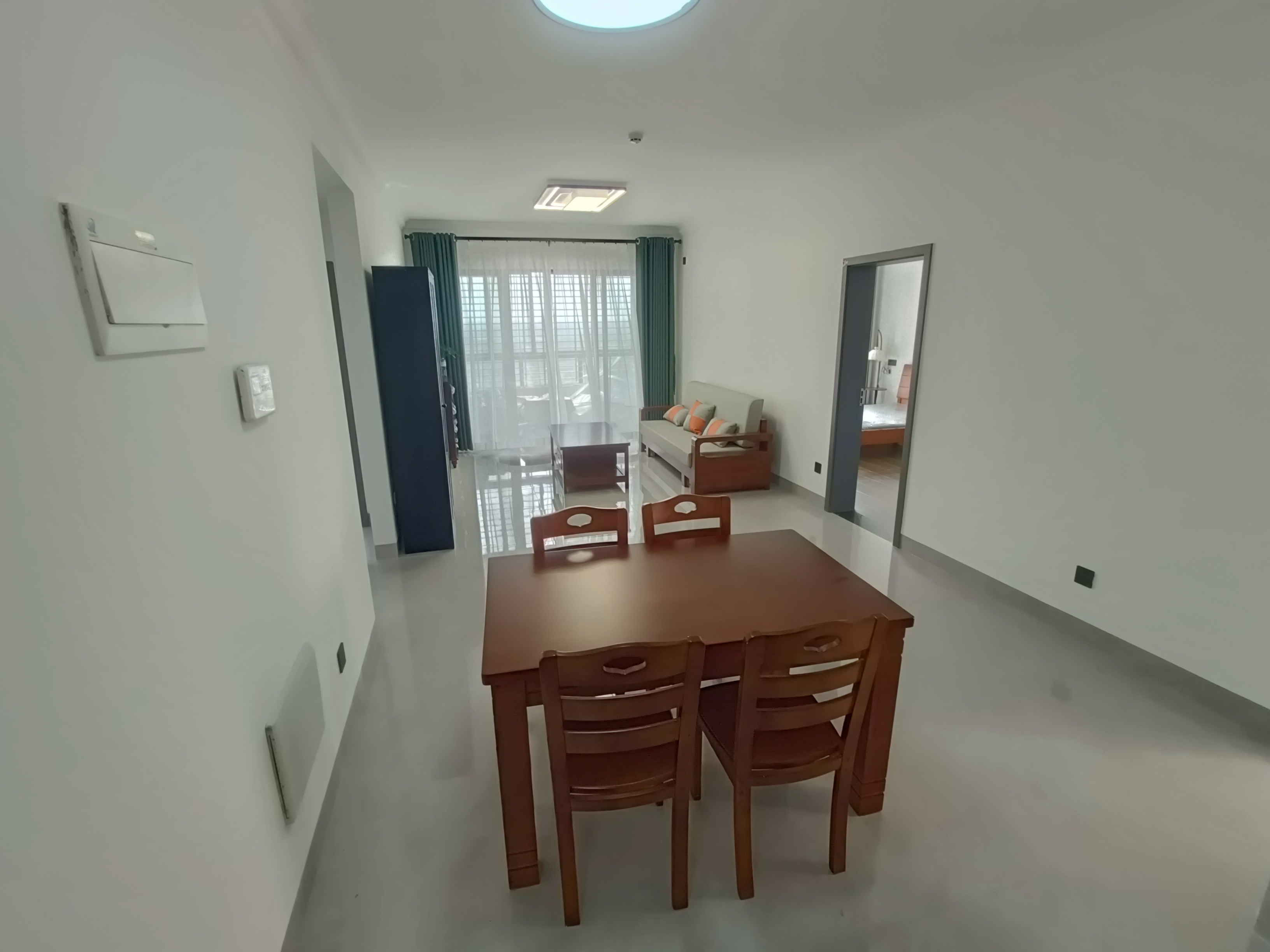 恩祥新城 4室2厅2卫 3000.0元/月 恩祥新城 4室2厅2卫 3000.0元/月室内图