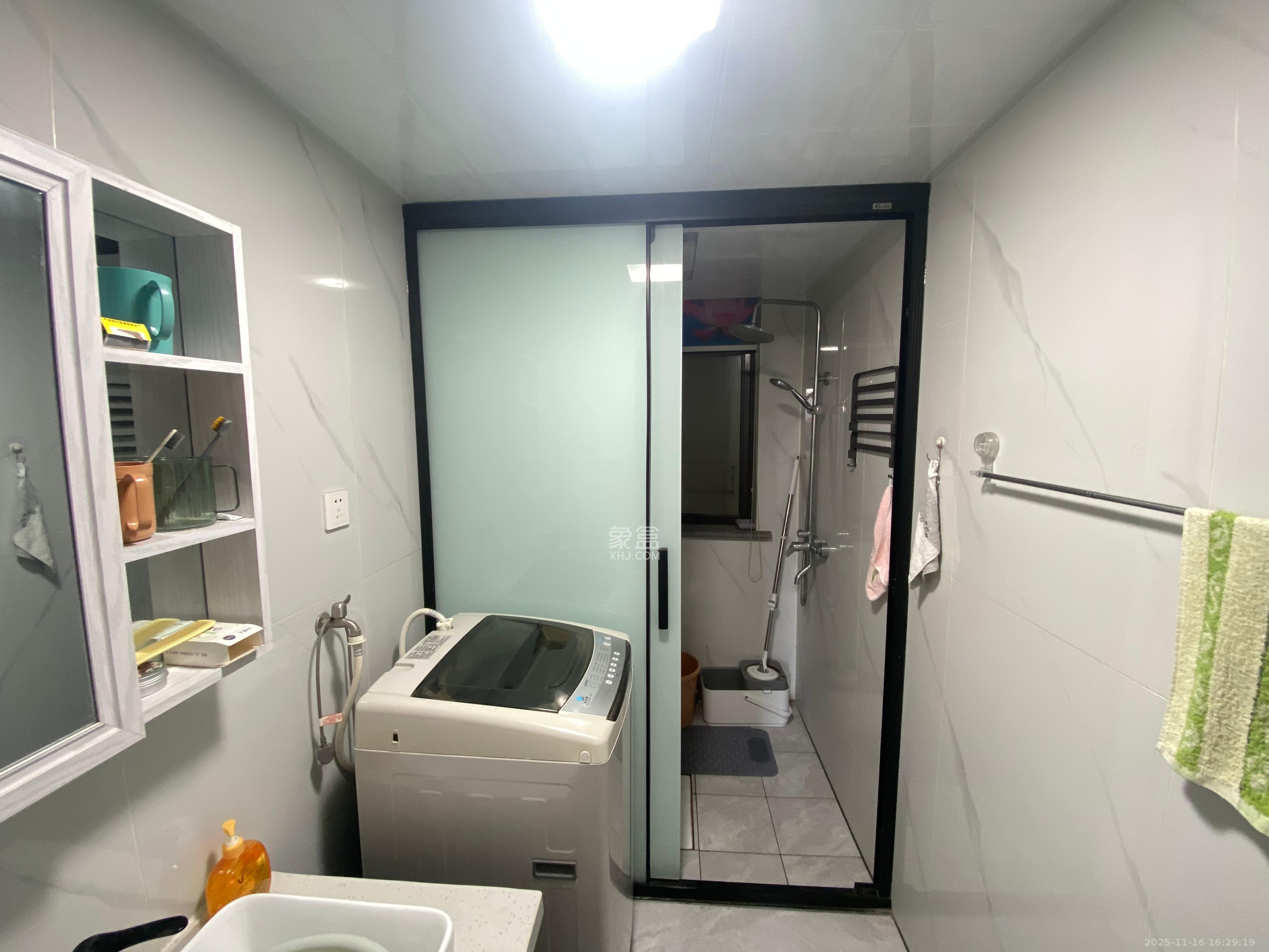 梅溪湖金茂悦（金悦雅苑）  1室2厅2卫    2700.0元/月室内图