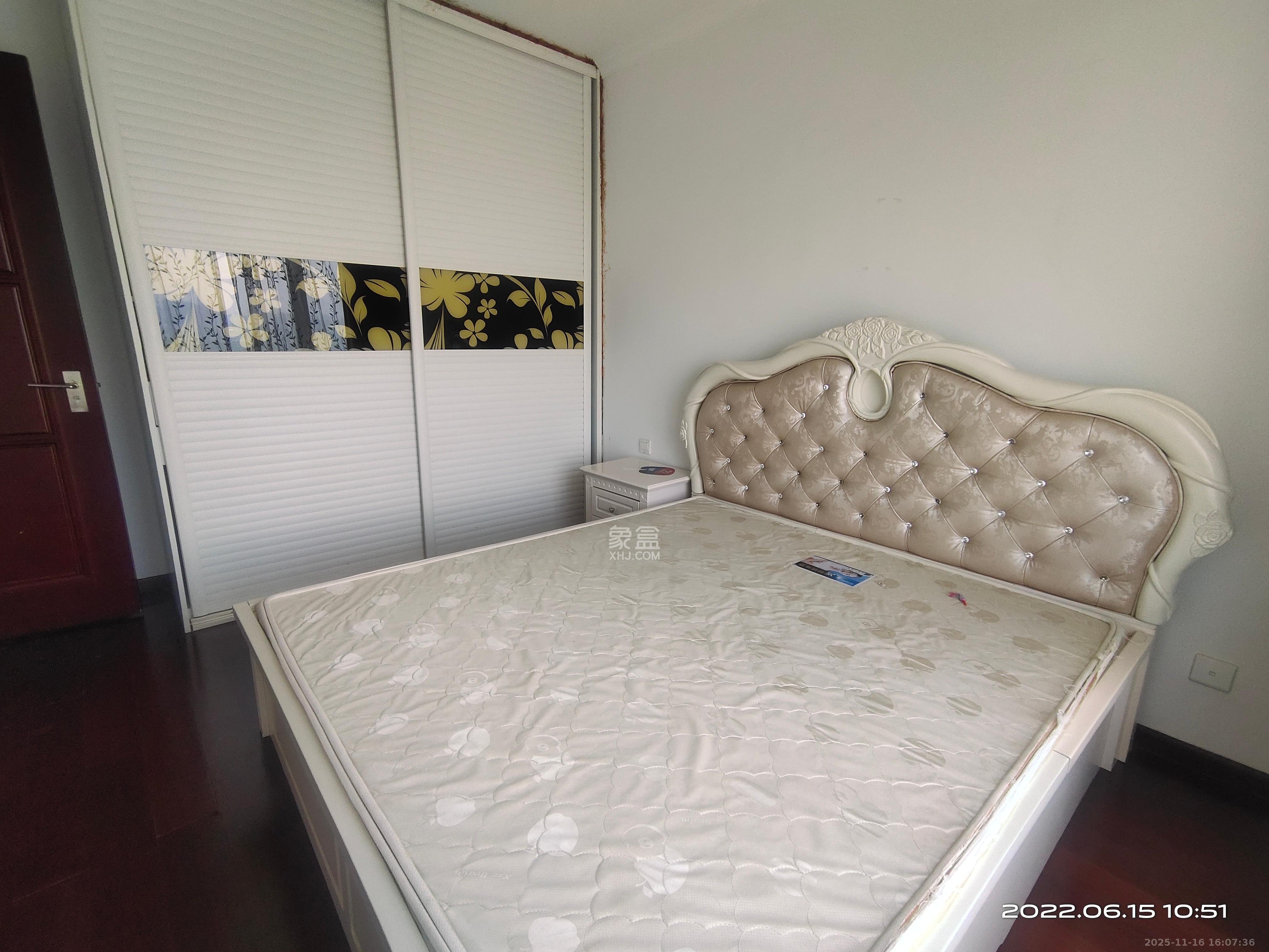 中海国际一期  3室2厅1卫    1900.0元/月室内图