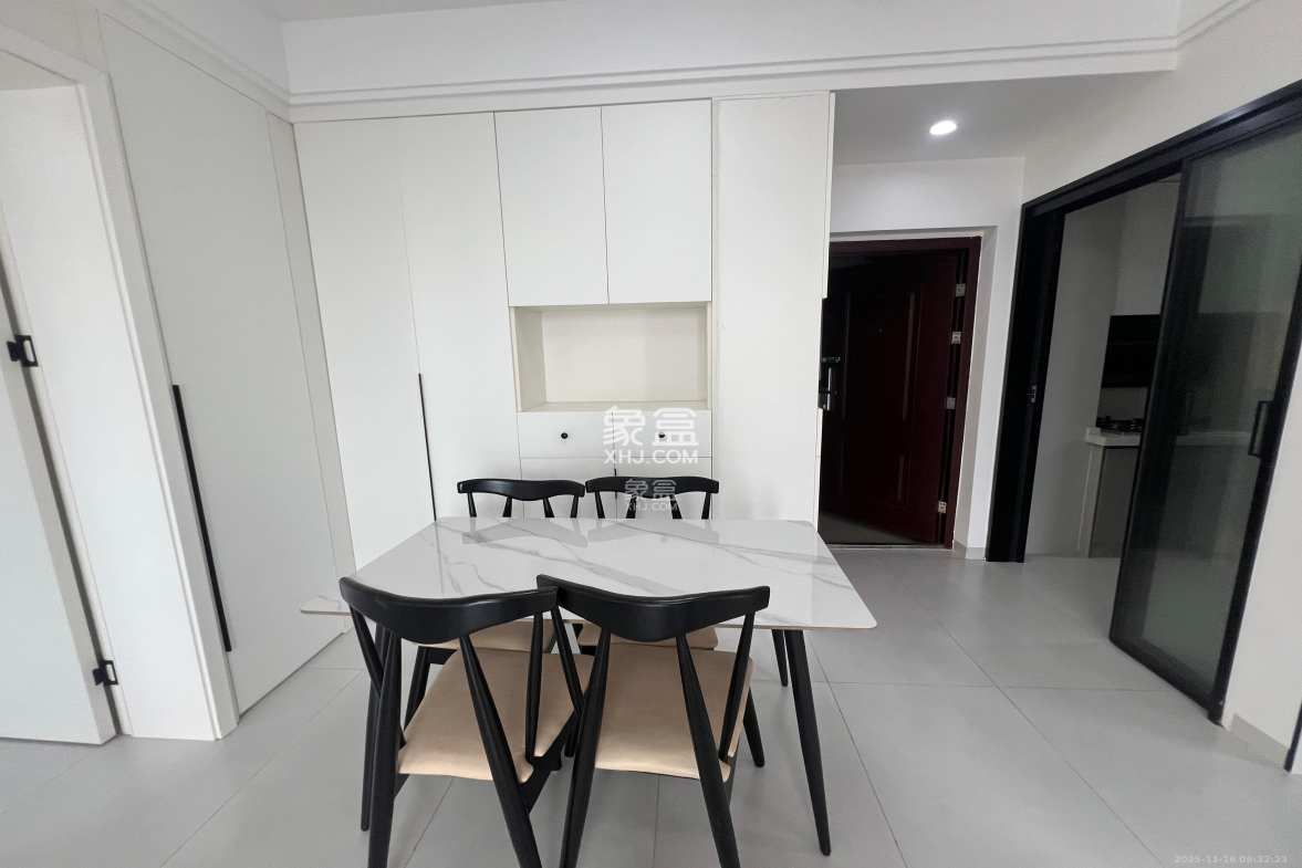 富力芙蓉新天地 2室2厅1卫 2400.0元/月 富力芙蓉新天地 2室2厅1卫 2400.0元/月室内图