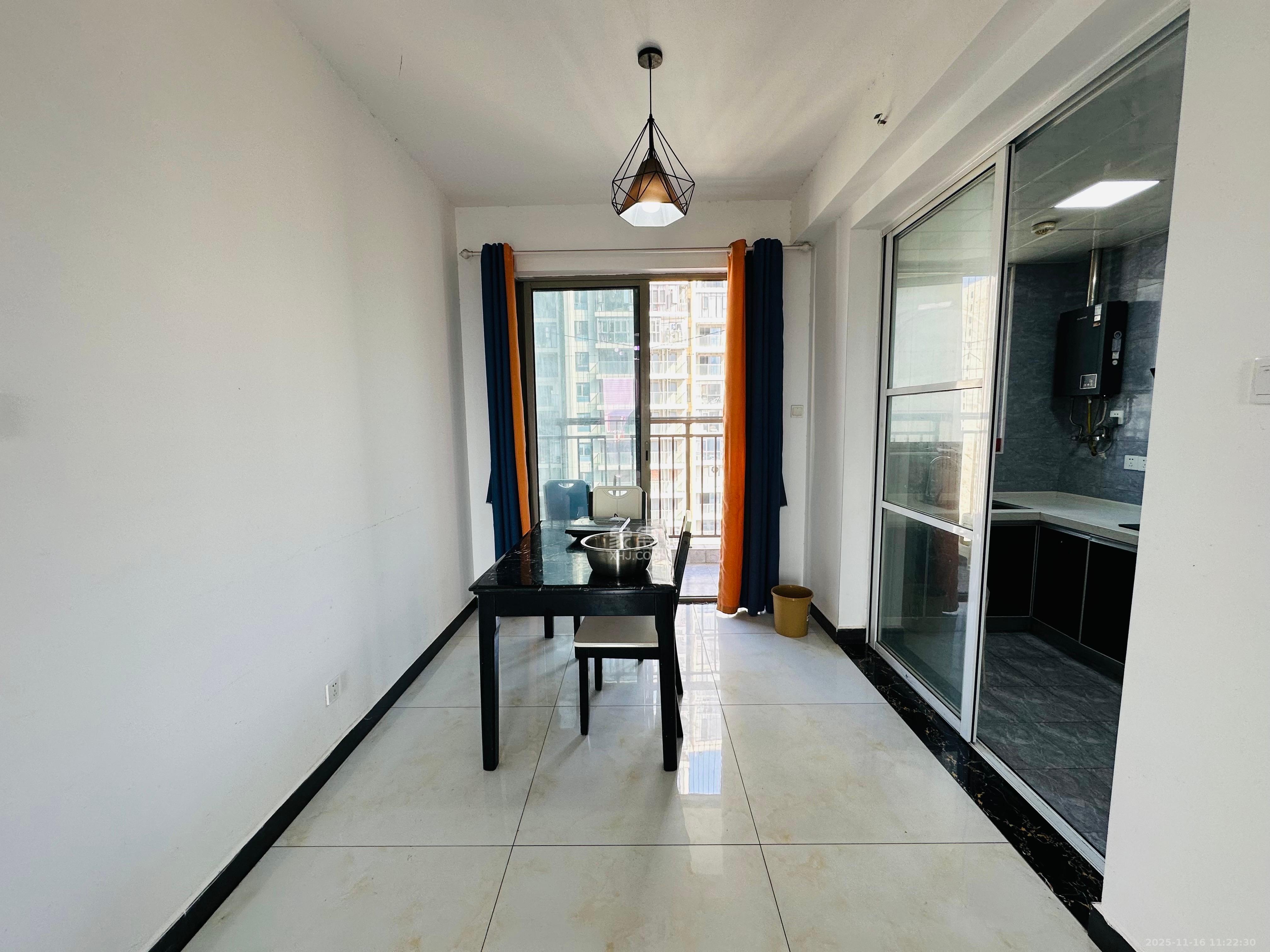 梅溪湖金茂湾  4室1厅2卫    3500.0元/月室内图