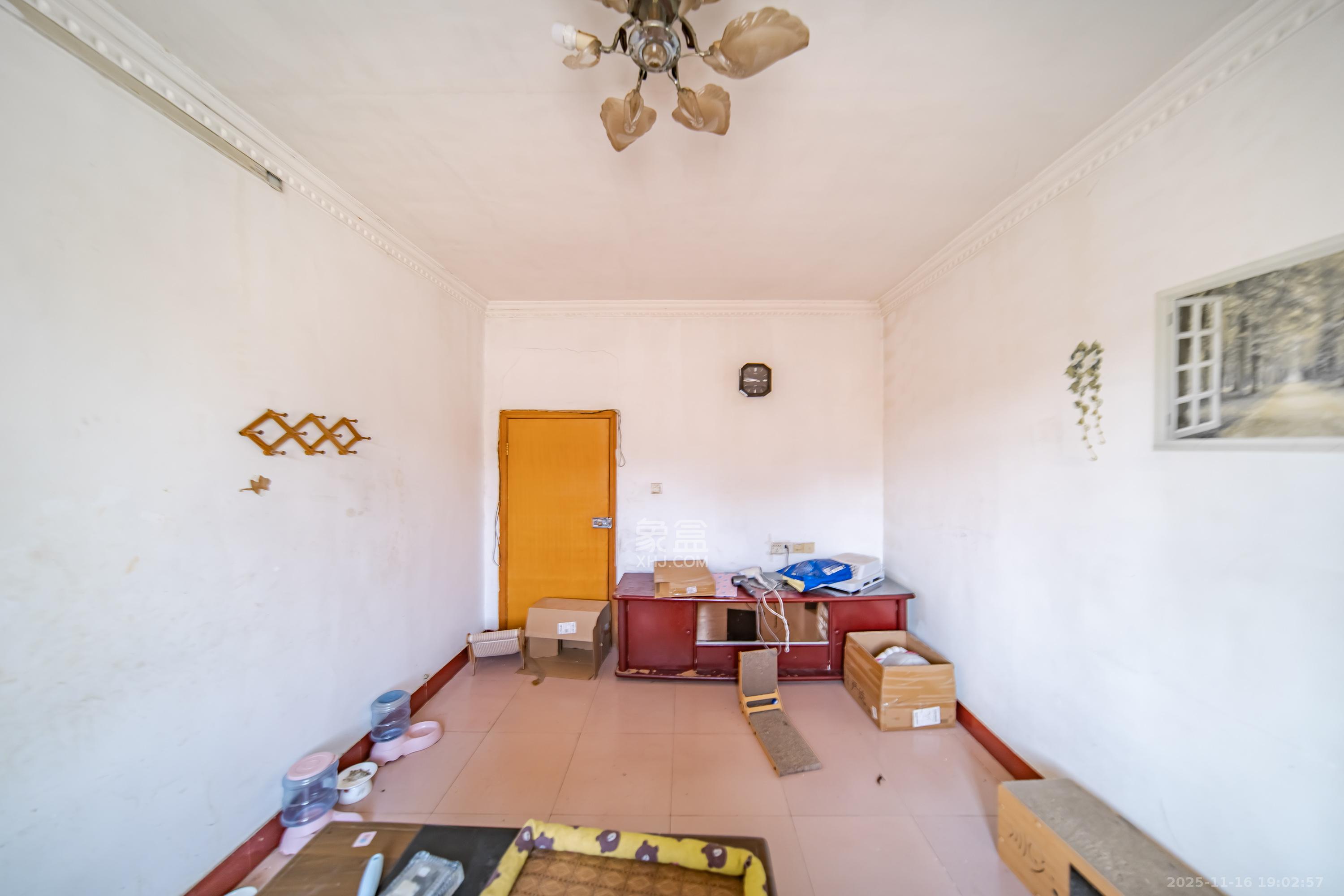 大/小王家巷散盘  1室1厅1卫    32.0万客厅