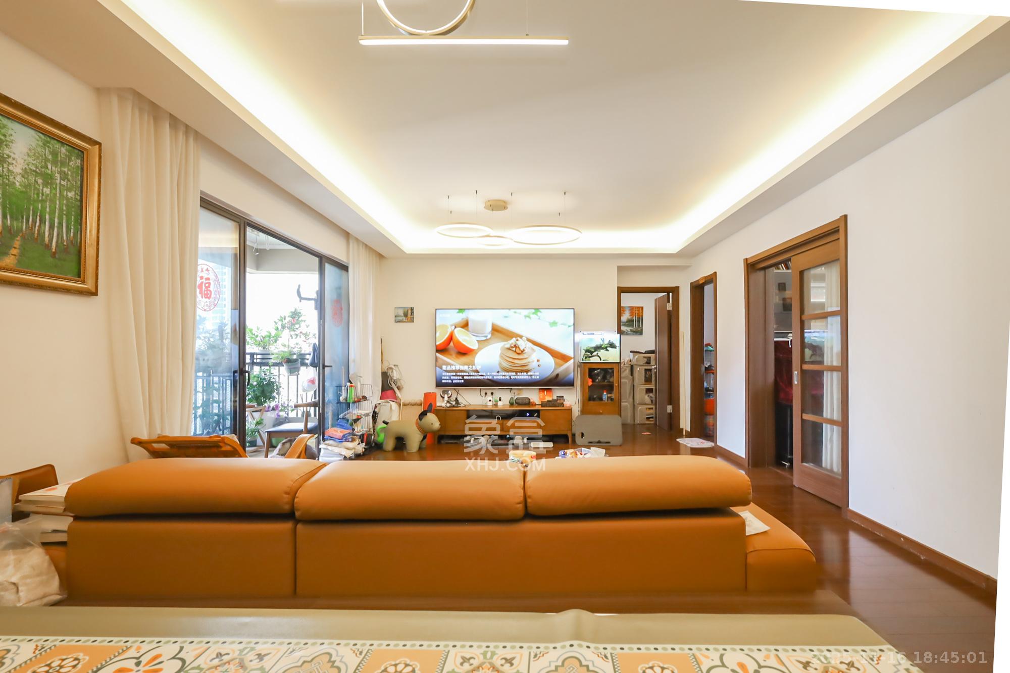 万科里金域国际 4室2厅2卫 220.0万 万科里金域国际 4室2厅2卫 220.0万客厅