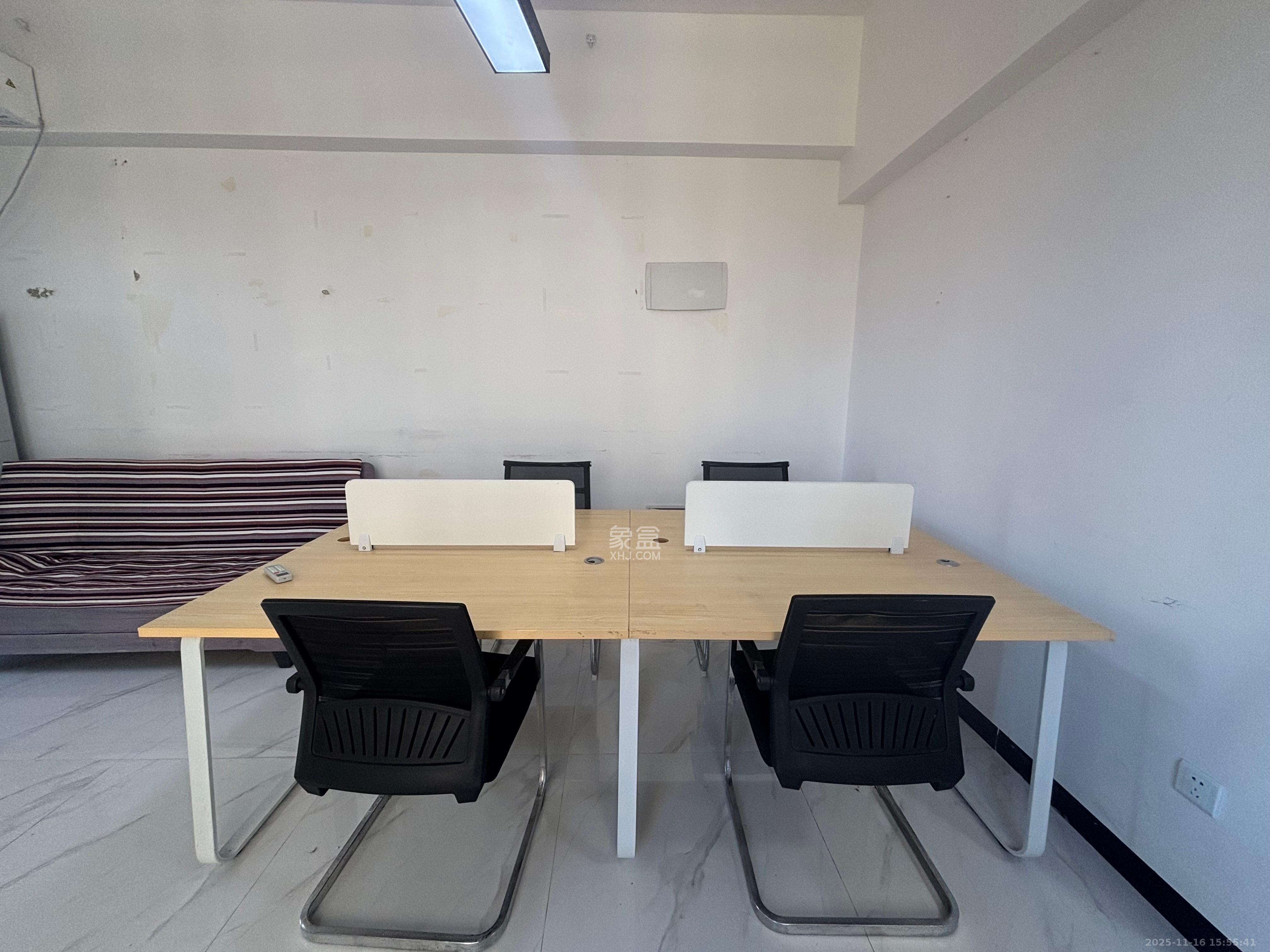 奥克斯缔壹城  1室1厅1卫    1350.0元/月室内图