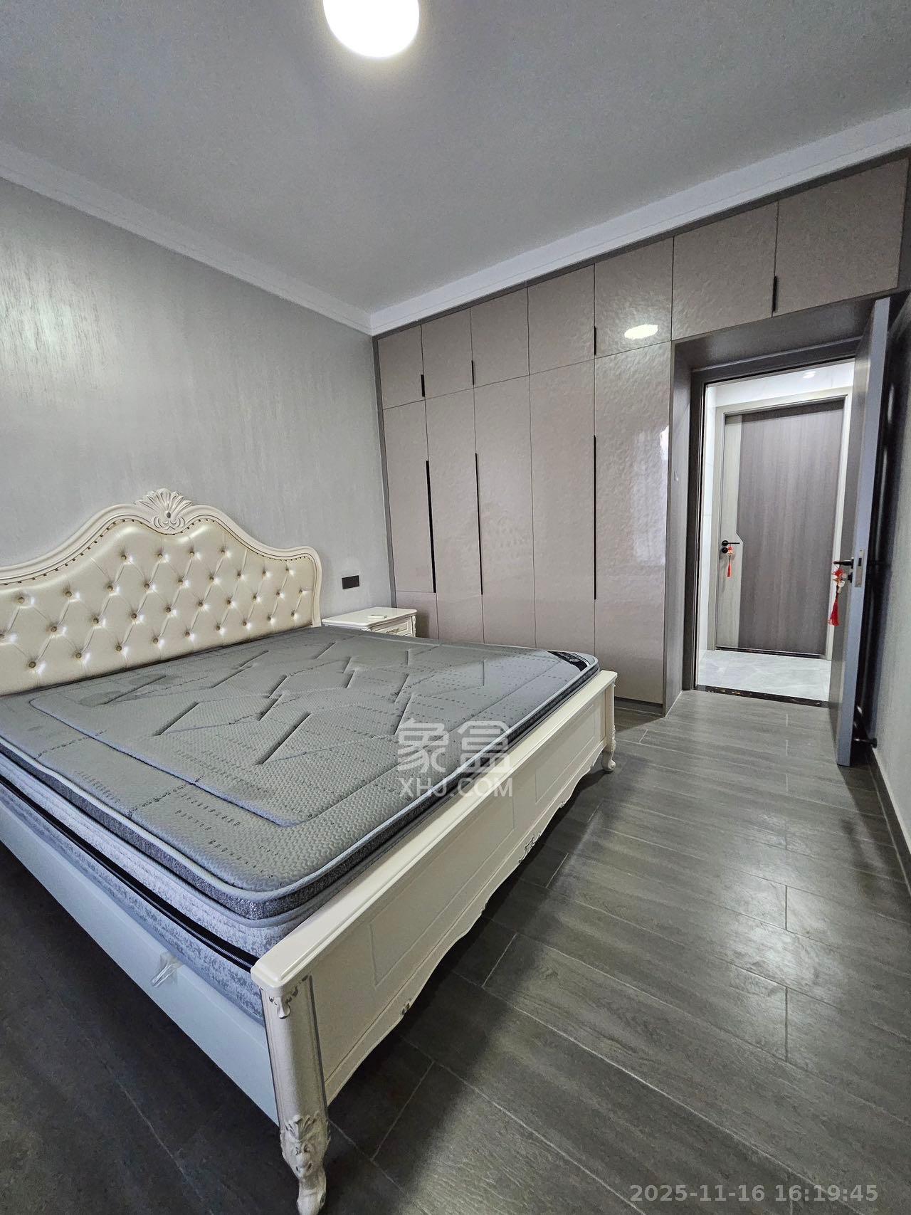 绿城高尔夫小镇 2室2厅1卫 1900.0元/月 绿城高尔夫小镇 2室2厅1卫 1900.0元/月室内图