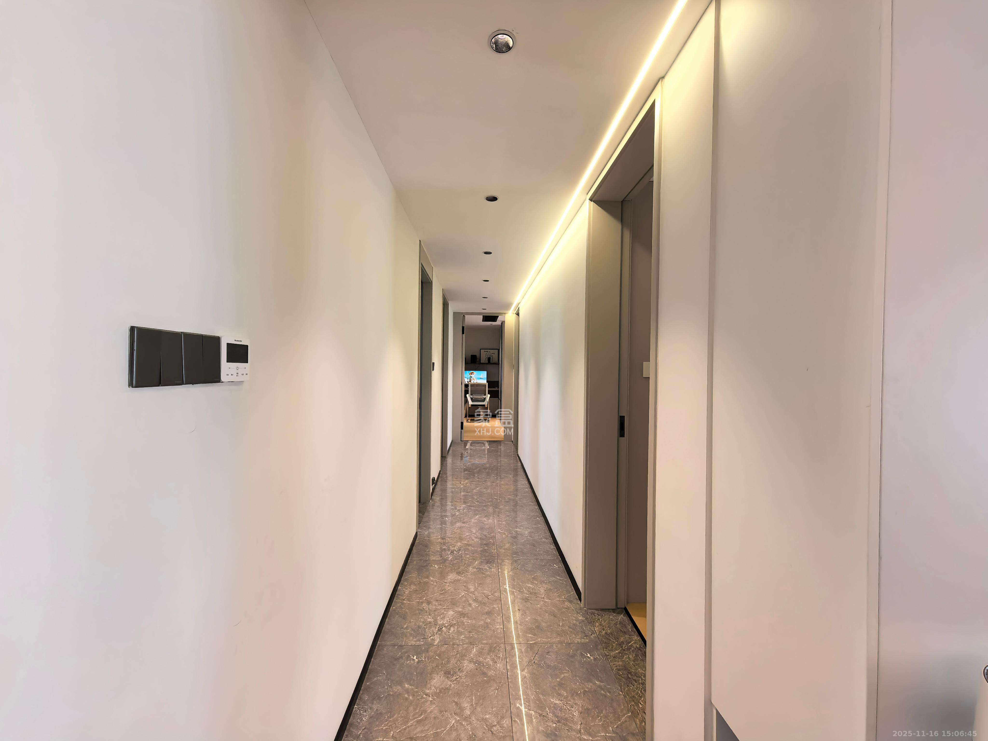 中海阅麓山一期 4室2厅2卫 5000.0元/月 中海阅麓山一期 4室2厅2卫 5000.0元/月室内图