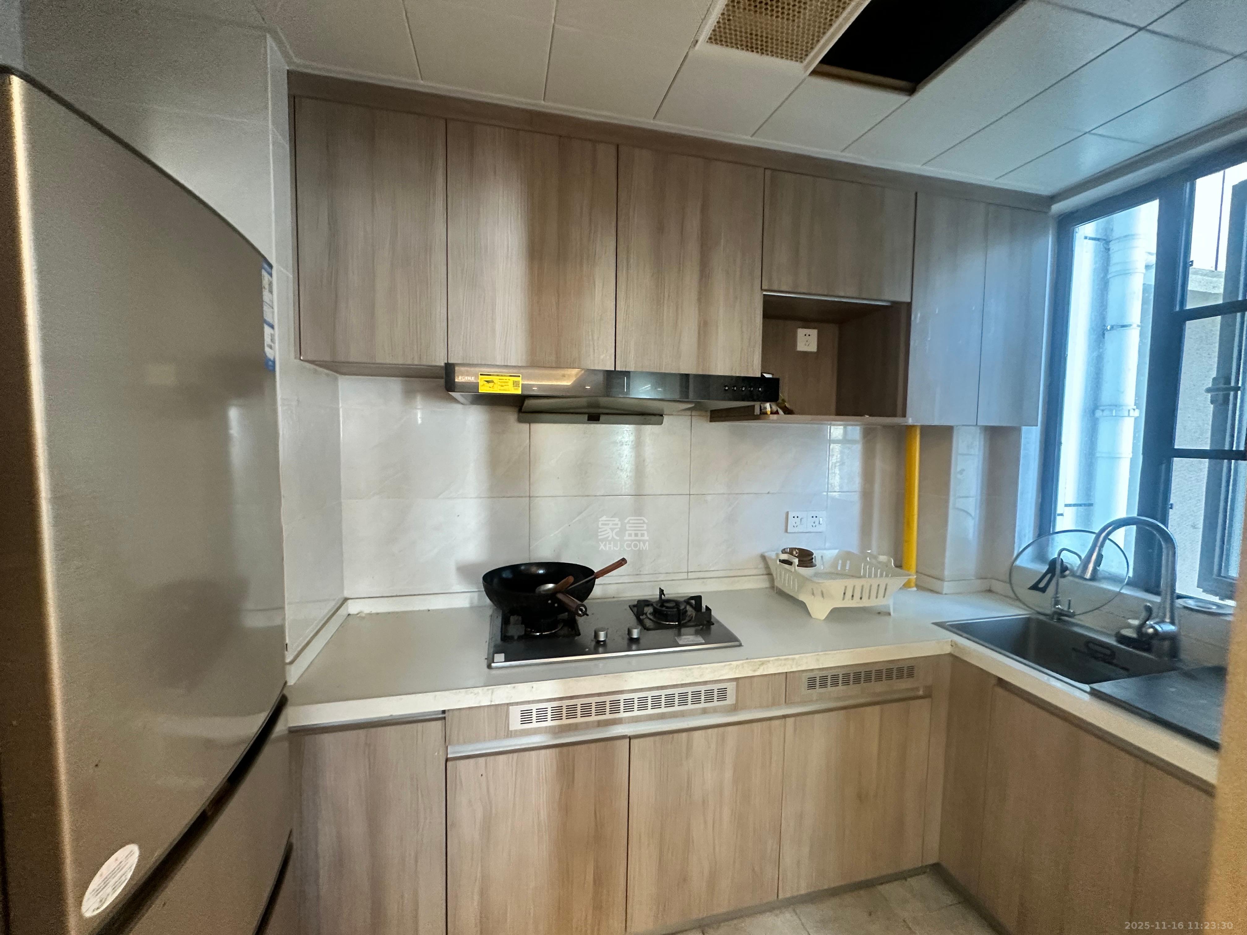 清控湖山雅居南区  4室2厅2卫    2700.0元/月室内图