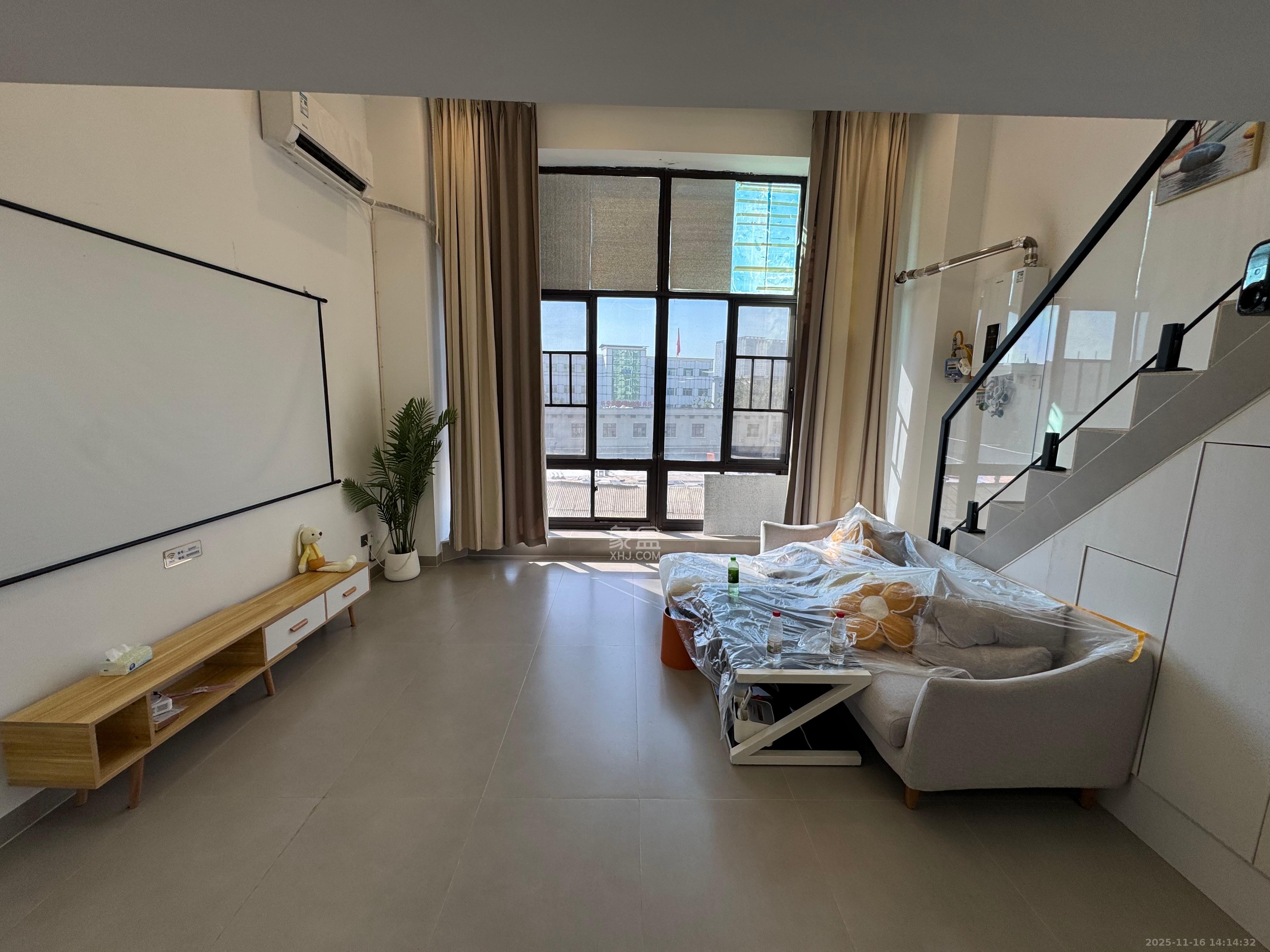 汇城上筑 3室2厅2卫 2400.0元/月 汇城上筑 3室2厅2卫 2400.0元/月室内图