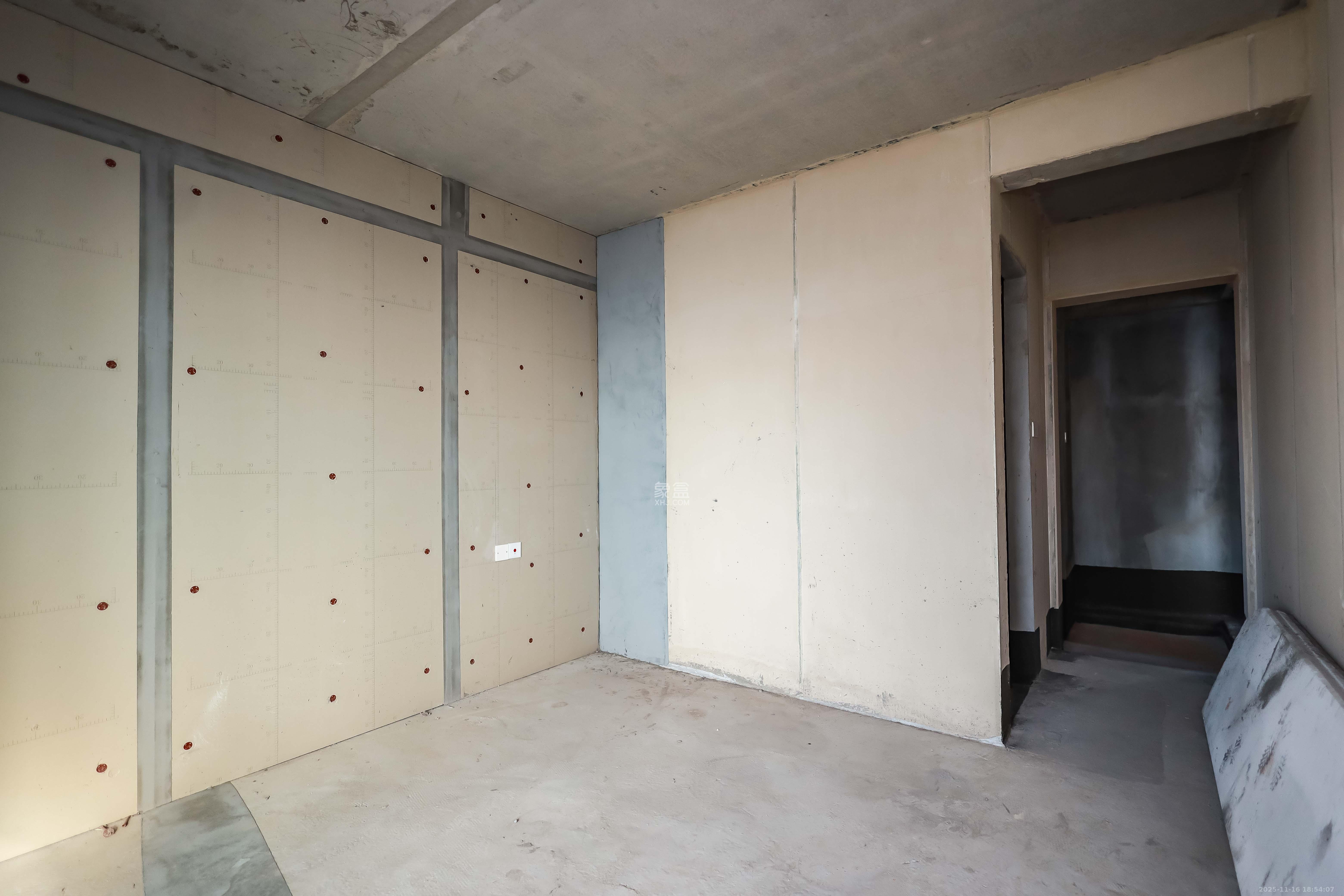 保利恒伟时光印象  3室2厅2卫    106.0万卧室