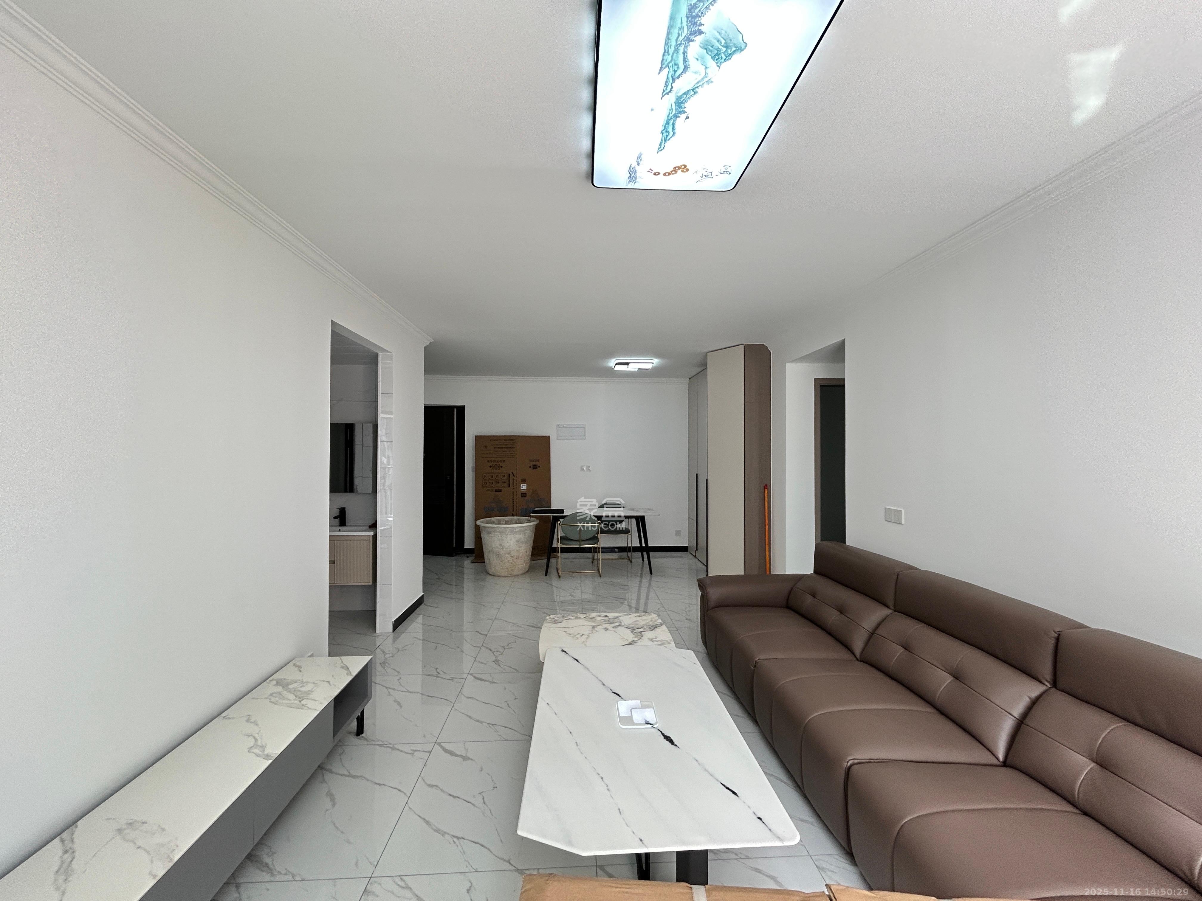 招商蛇口璀璨学府  3室2厅2卫    3000.0元/月室内图