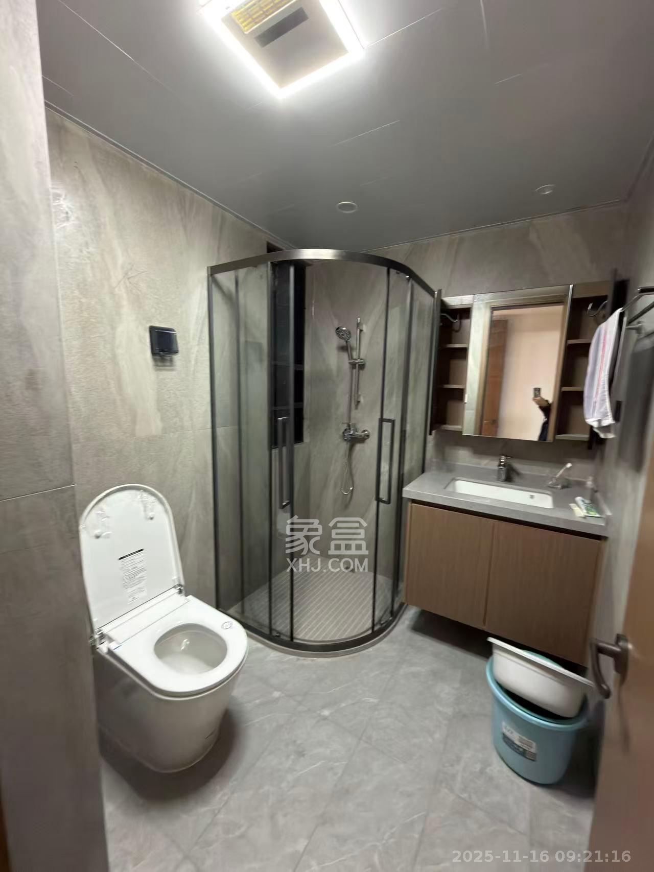 金地都会风華  4室2厅2卫    3600.0元/月室内图