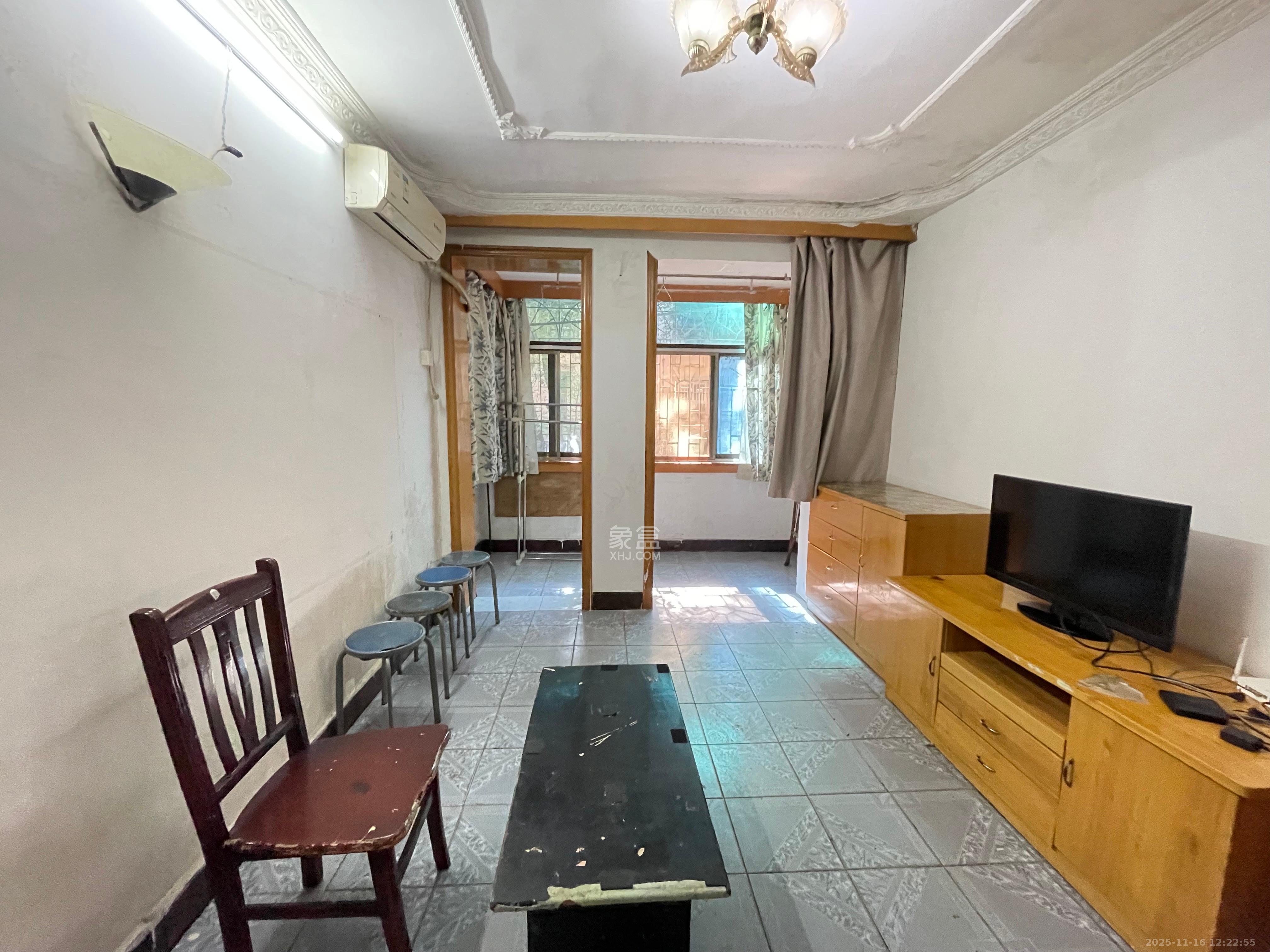 红旗区二片  1室1厅1卫    1200.0元/月