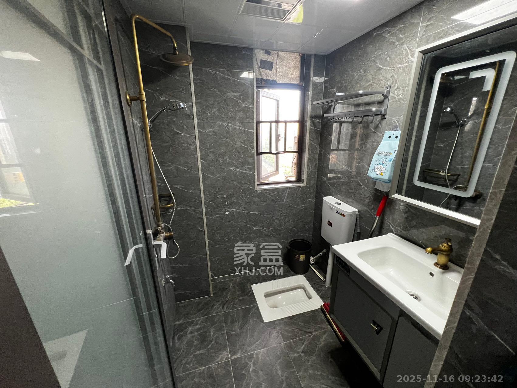 嘉雨兴园  2室1厅1卫    2800.0元/月室内图